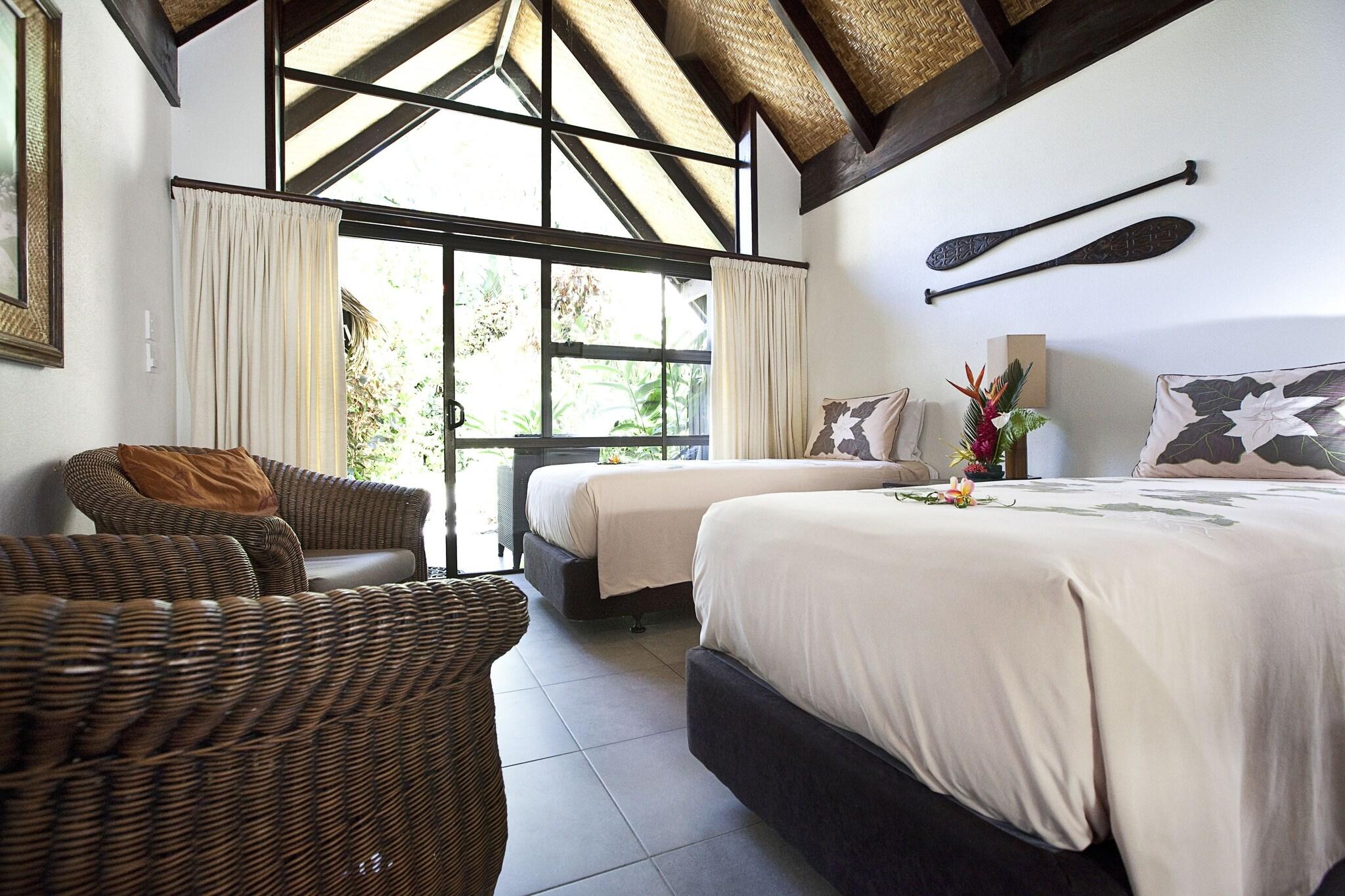 Family Room Premium King Bed