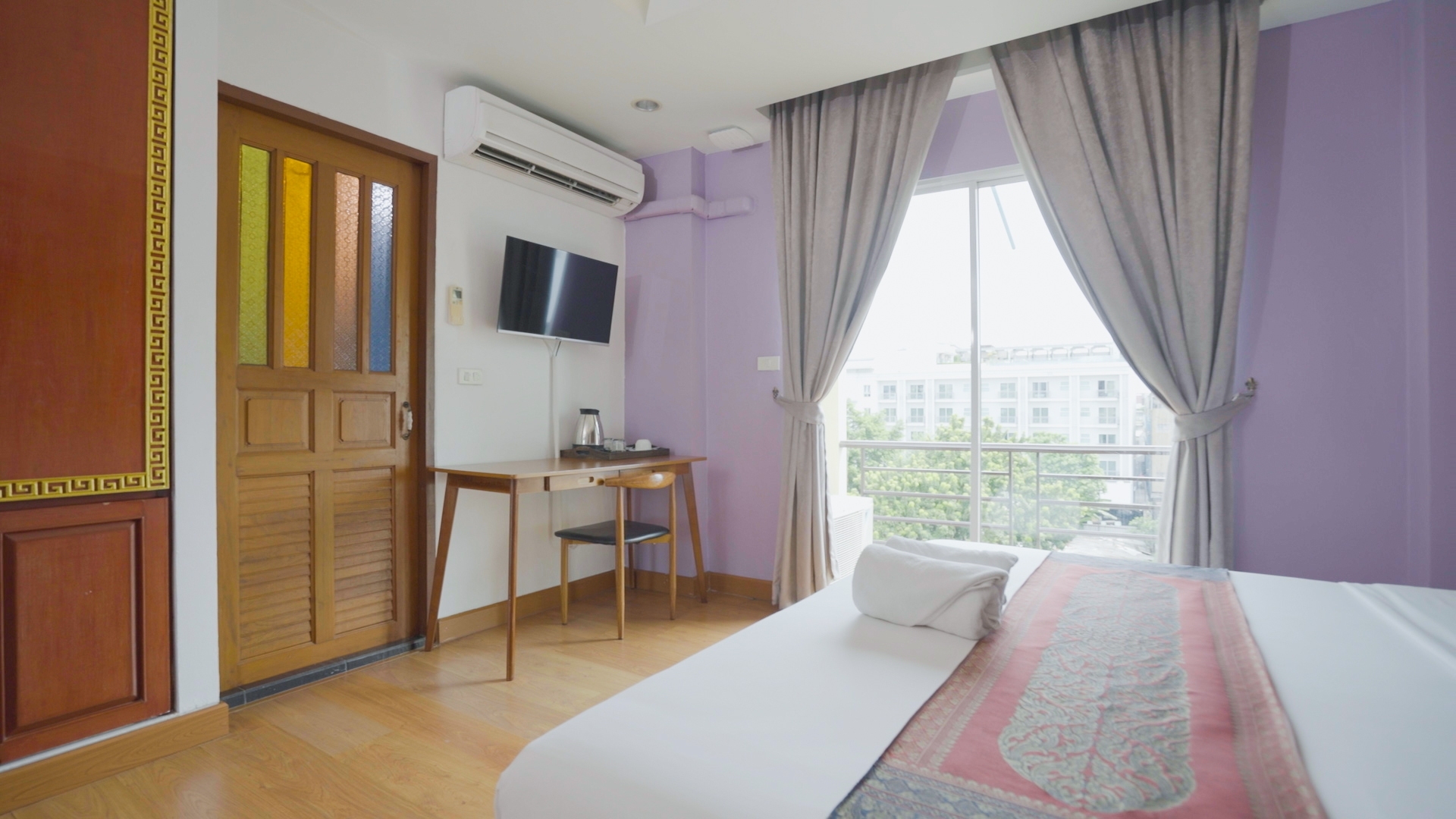 Double Executive Canal View