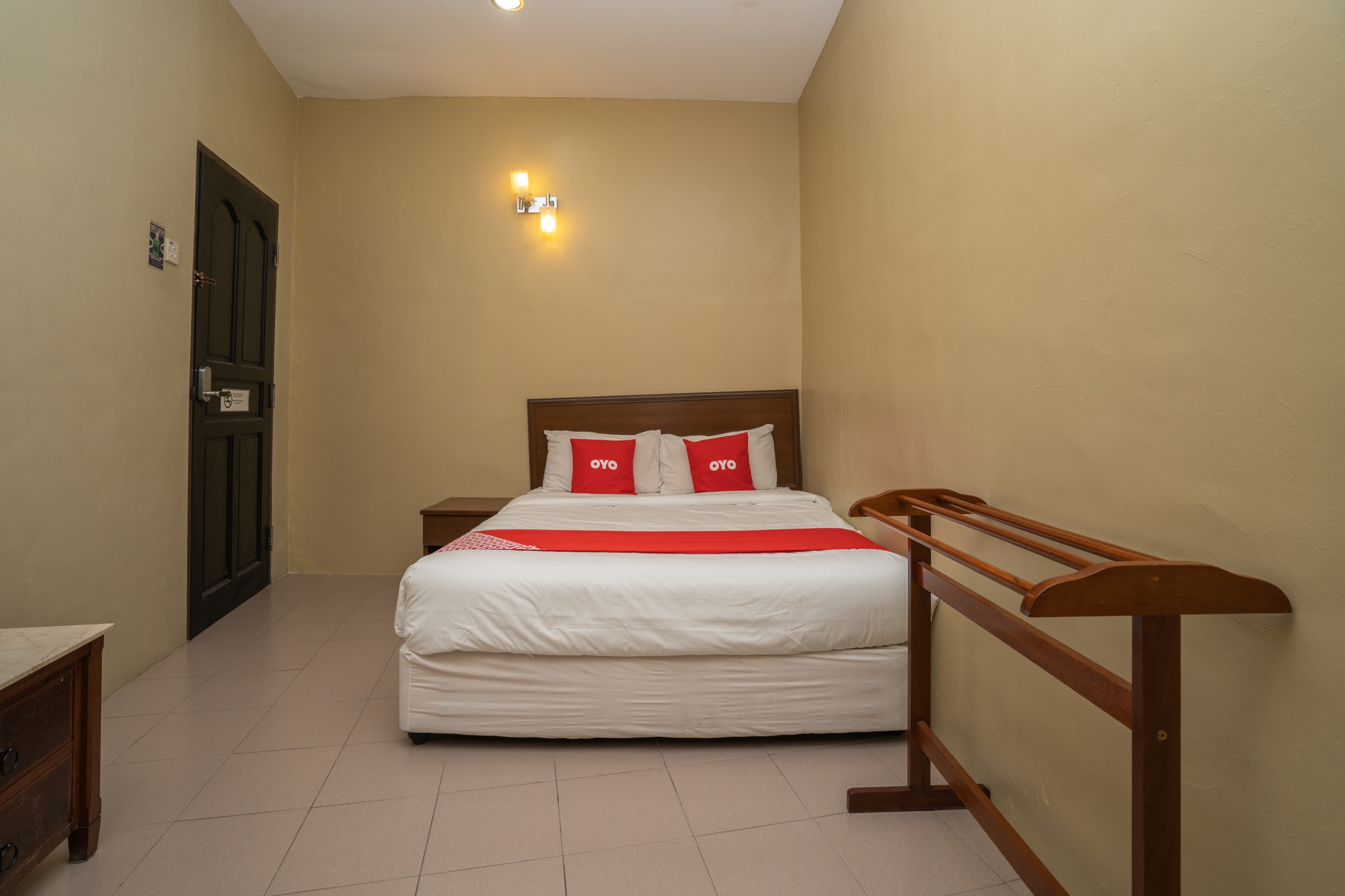 Double Queen Size Bed