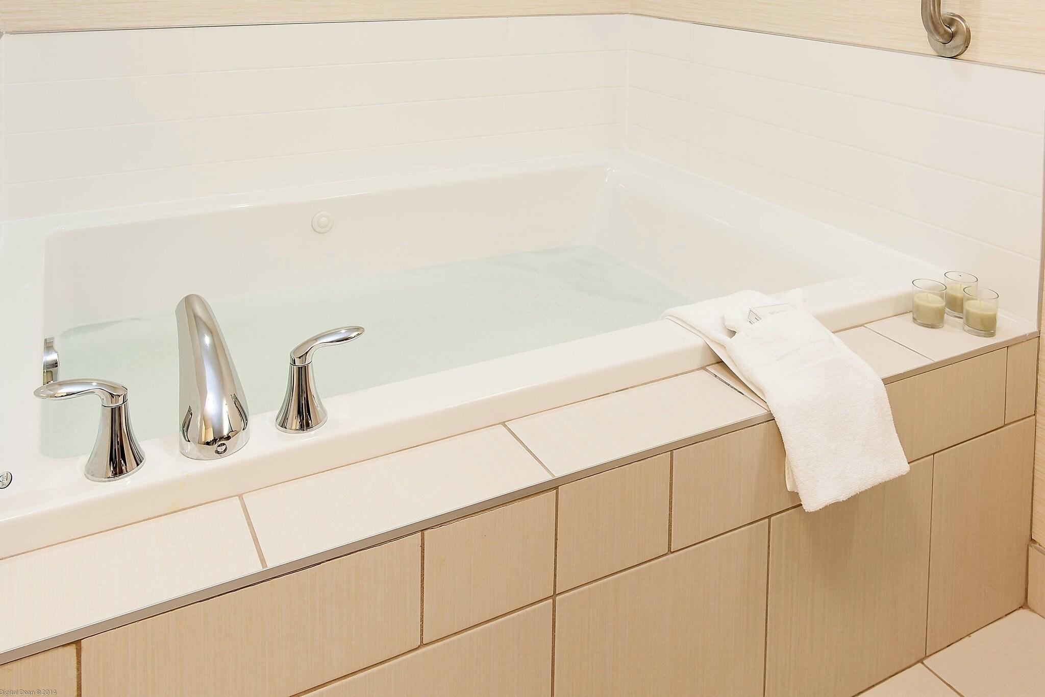 Studio Deluxe King Bed