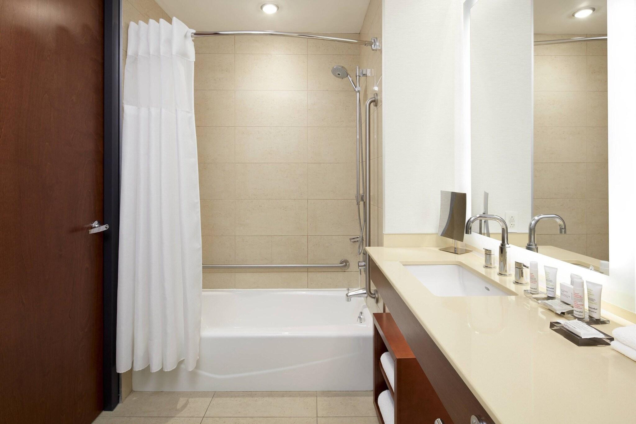 Suite Premier King Bed