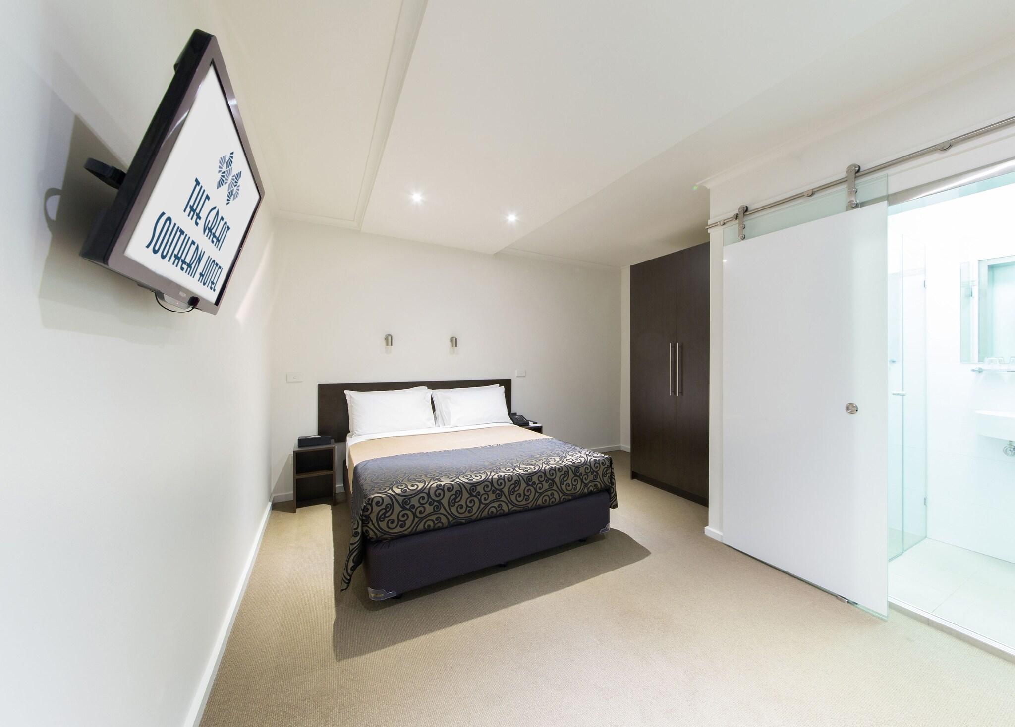 Double Queen Size Bed