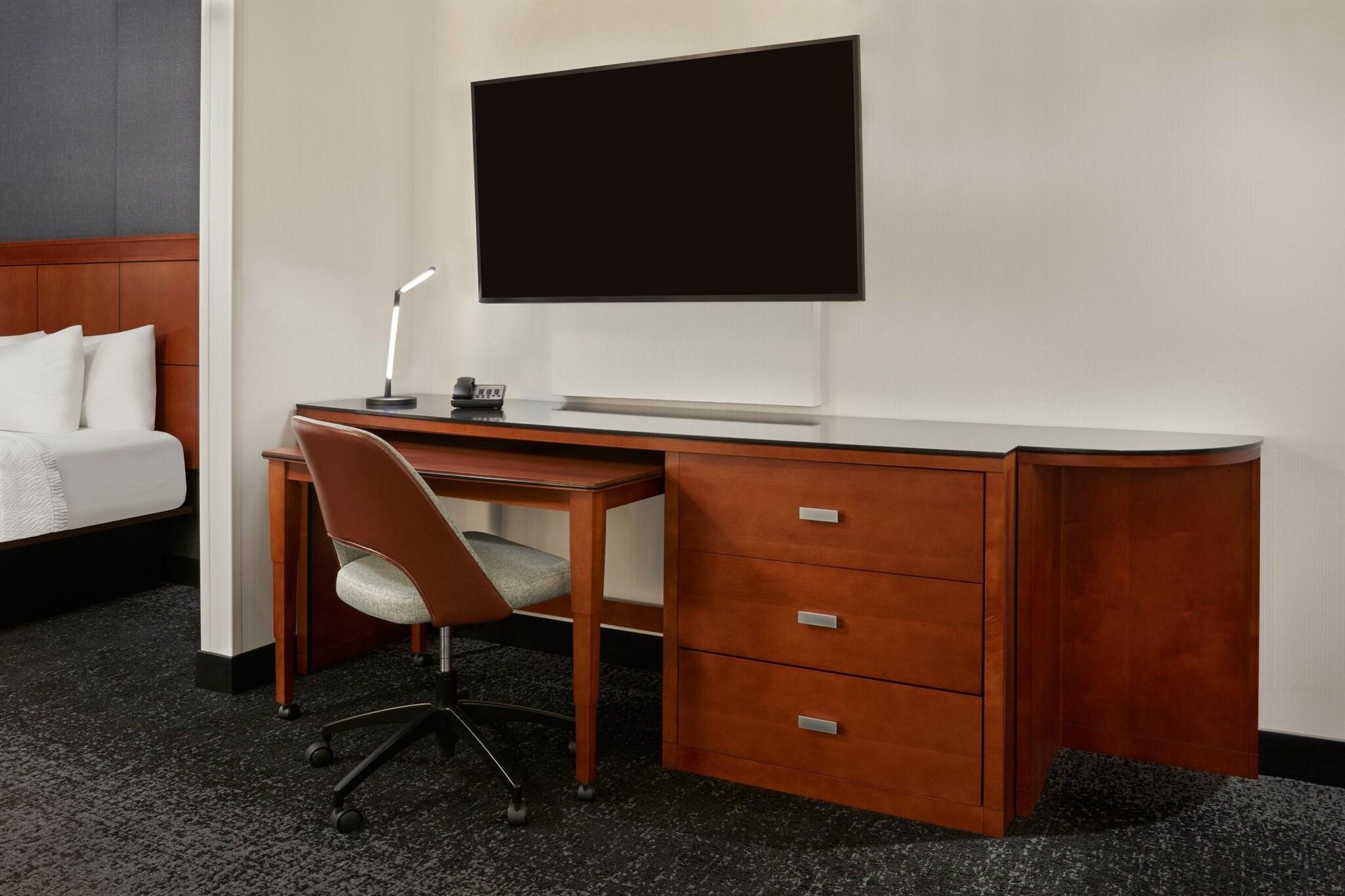 Studio Two Queen Beds