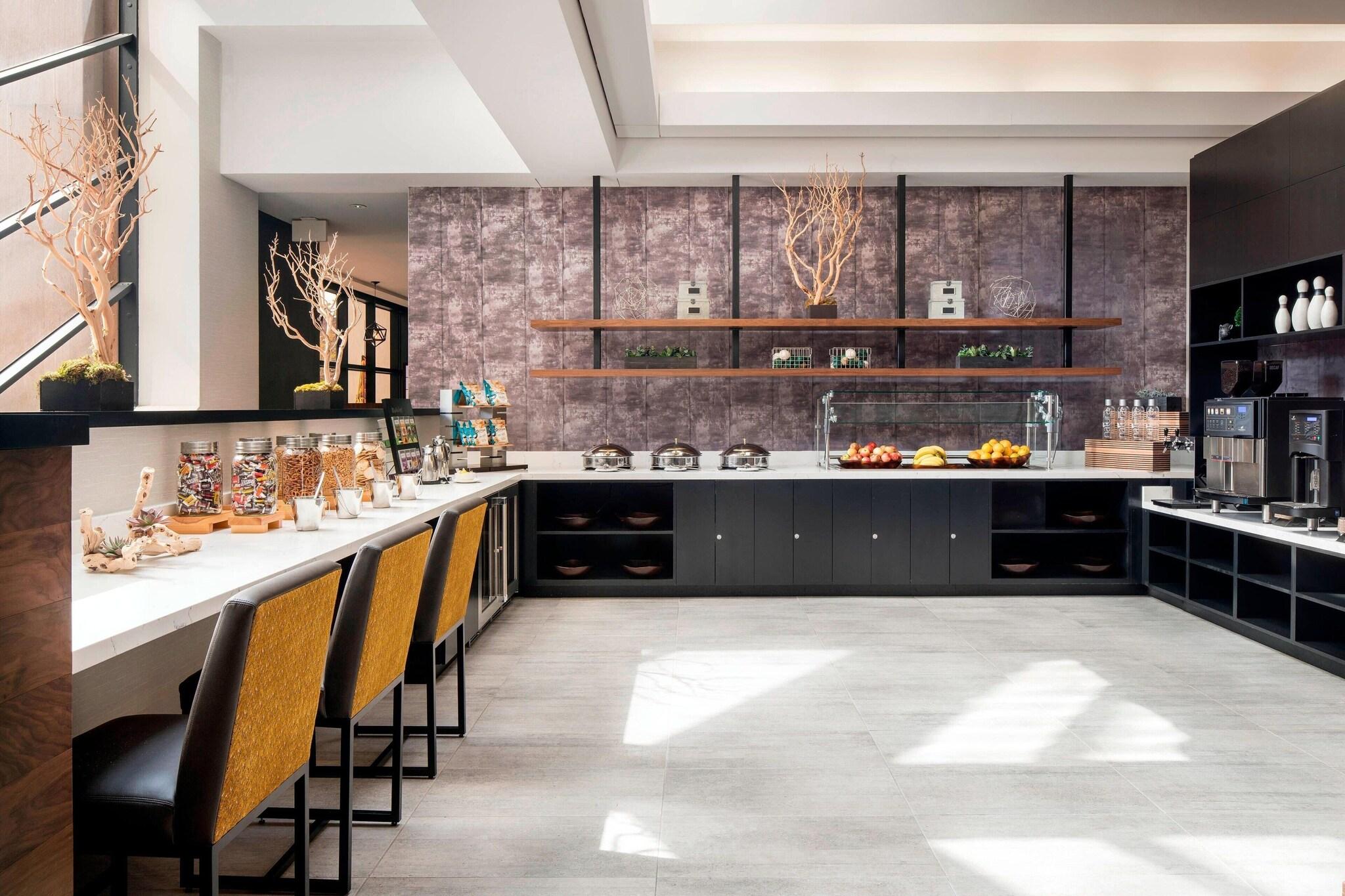 Double Club Two Queen Beds