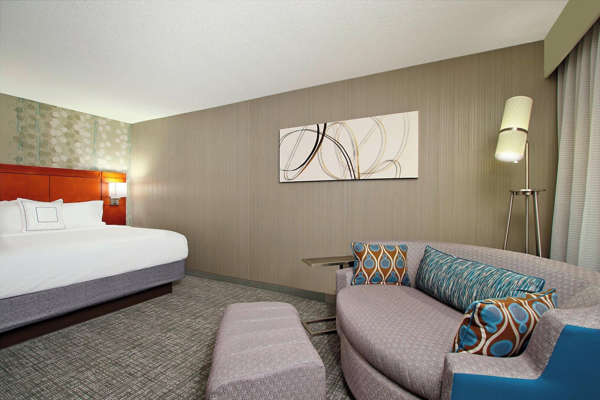 Suite King Size Bed