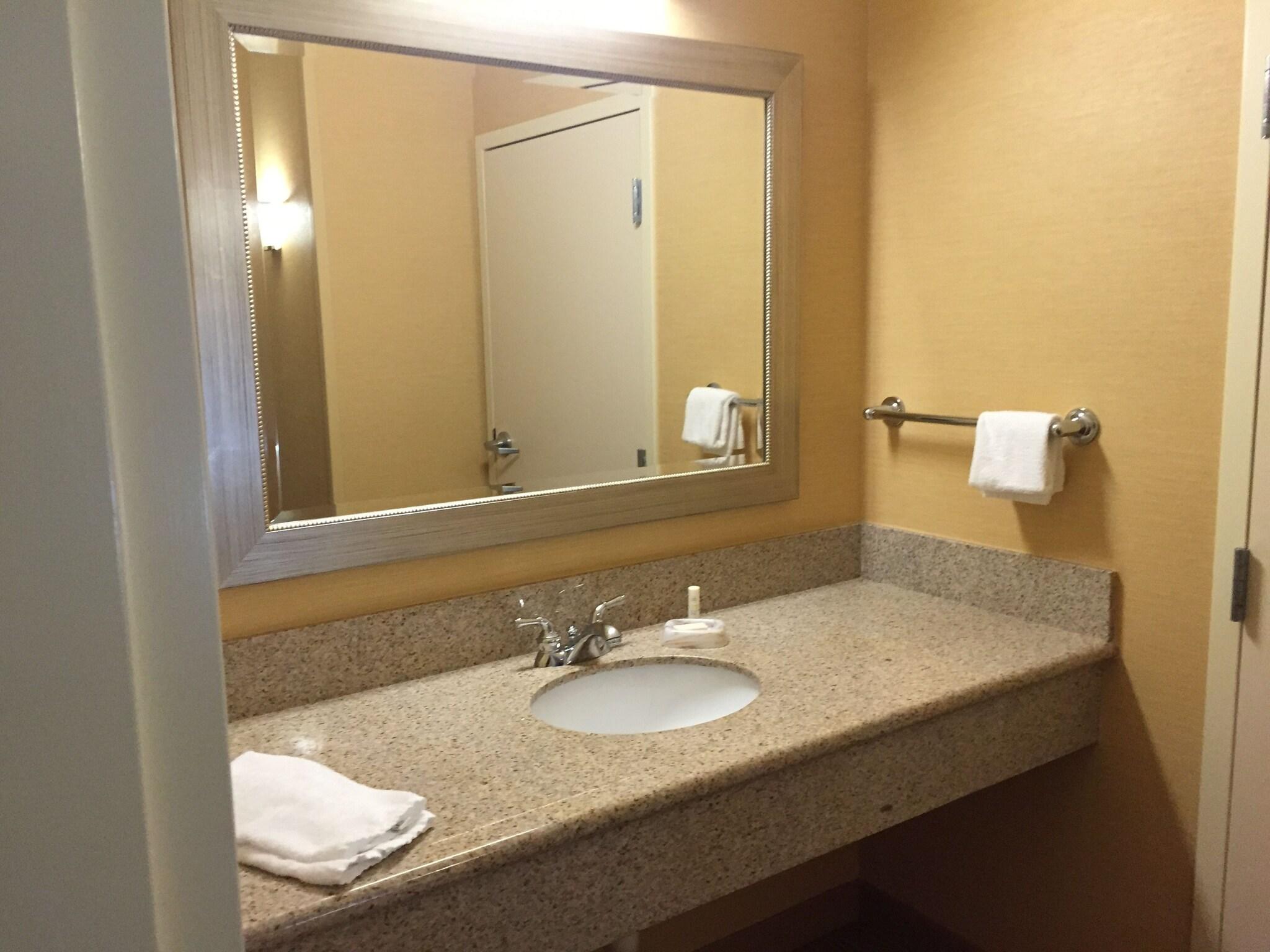 Quadruple Accessible-two Queen Beds