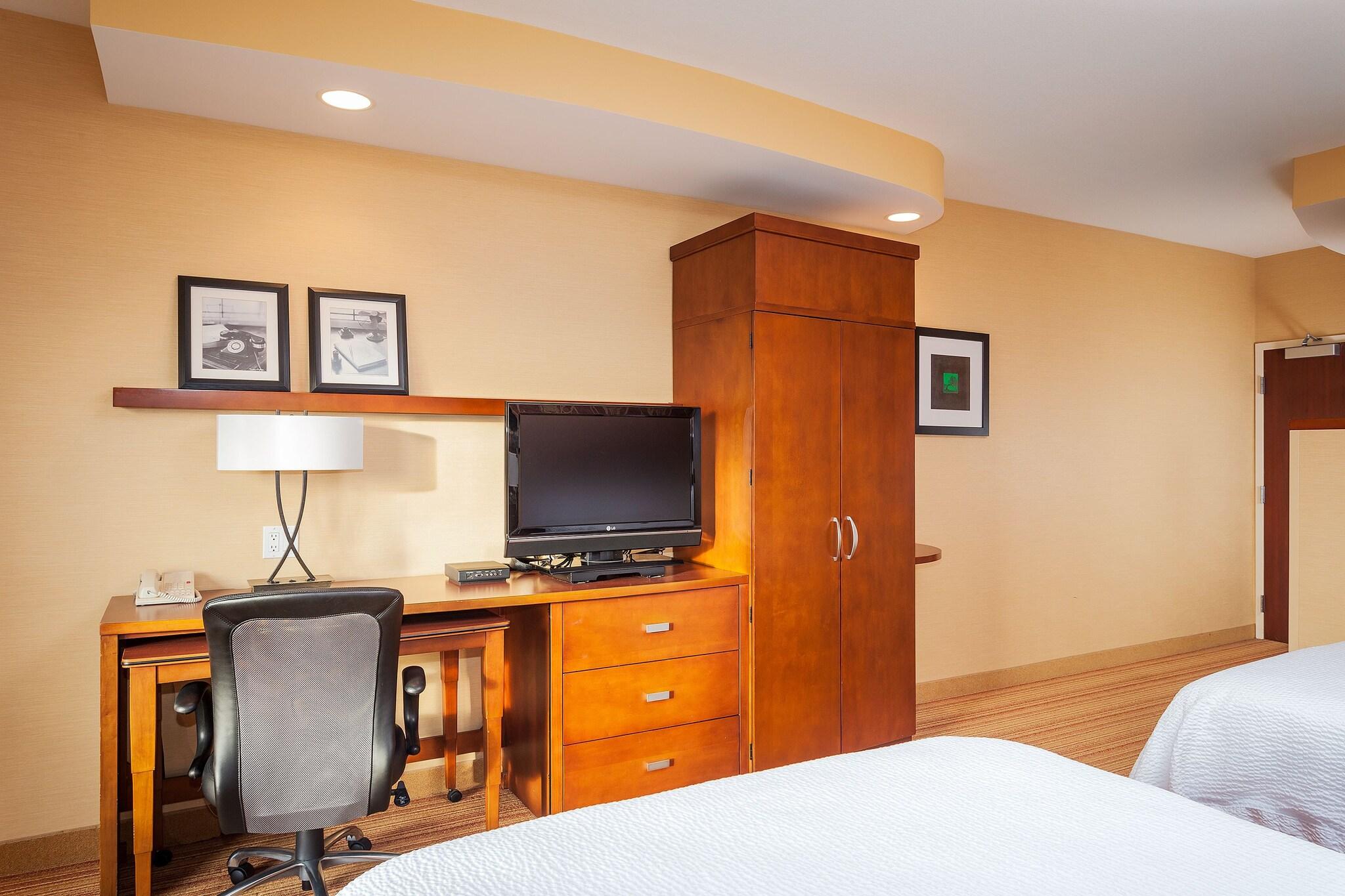 Quadruple Accessible-two Queen Beds