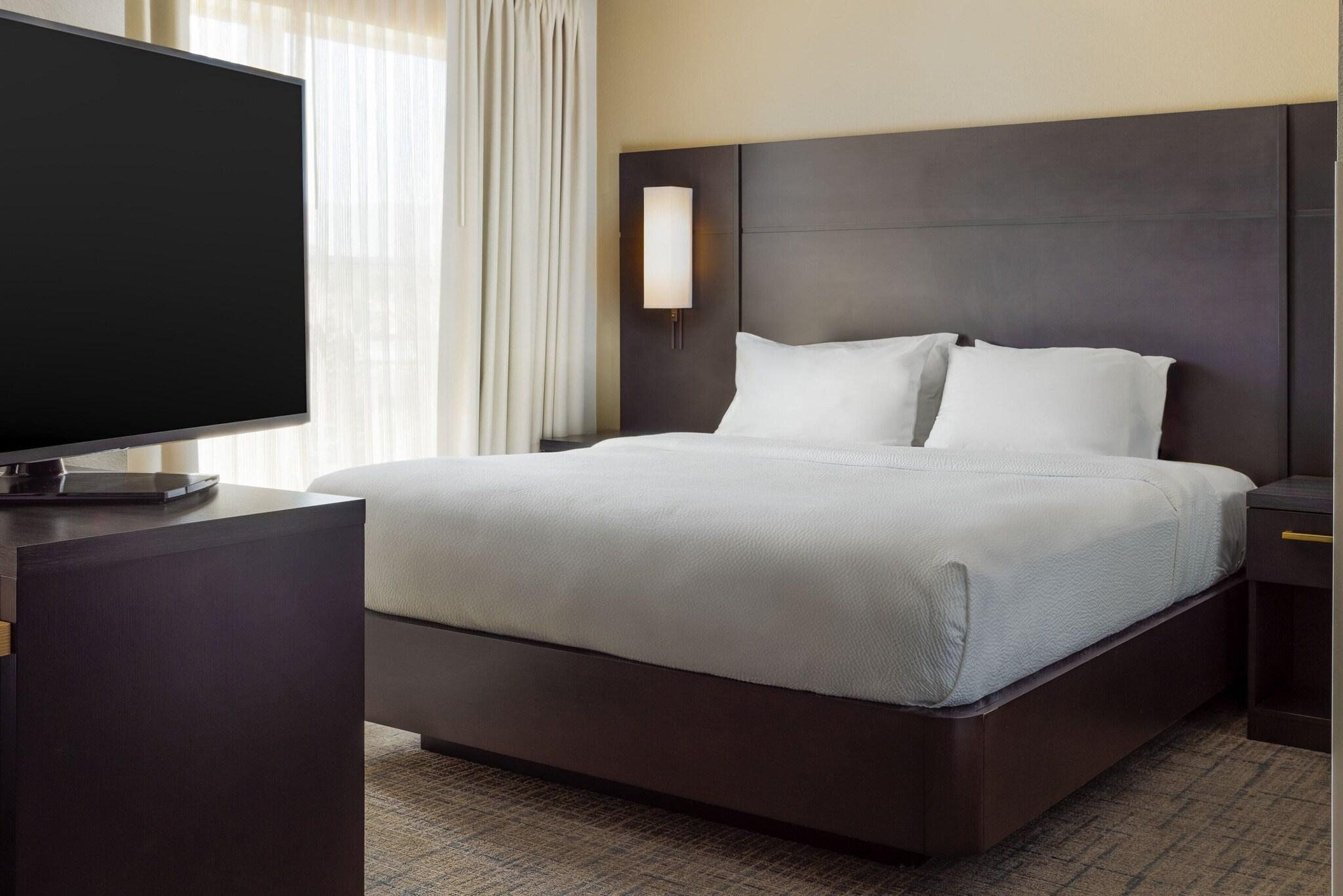 Studio King Size Bed