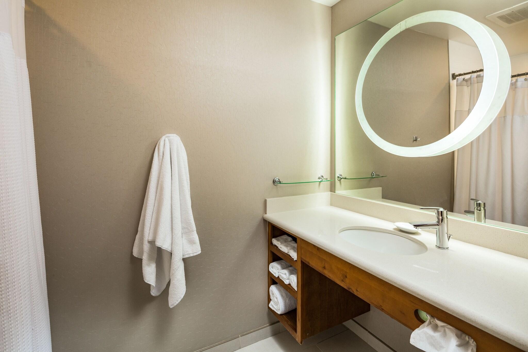 Studio King Size Bed