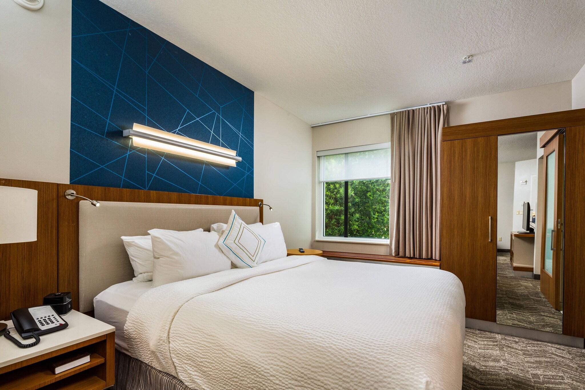 Studio King Size Bed