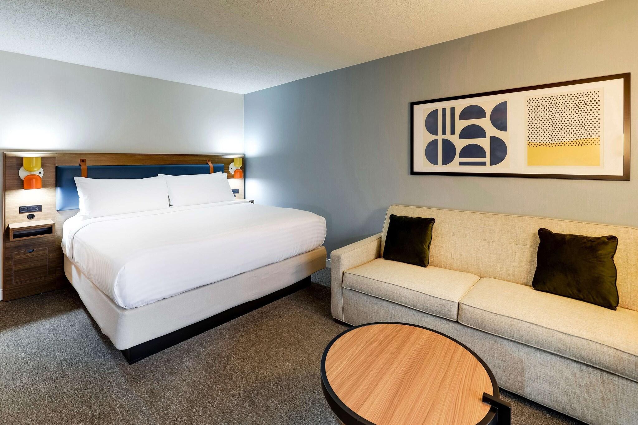 Double Deluxe King Bed