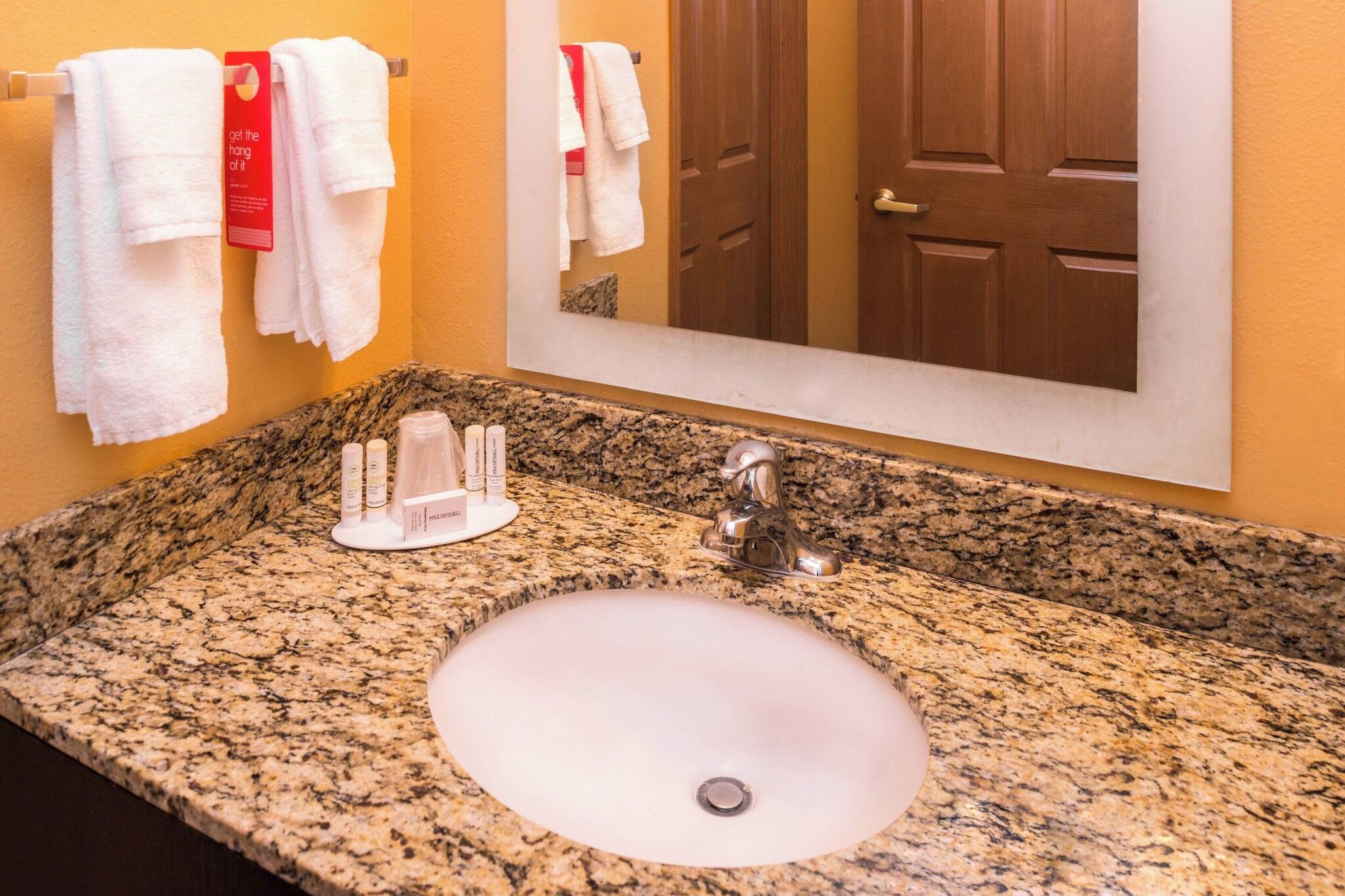 Studio Queen Size Bed