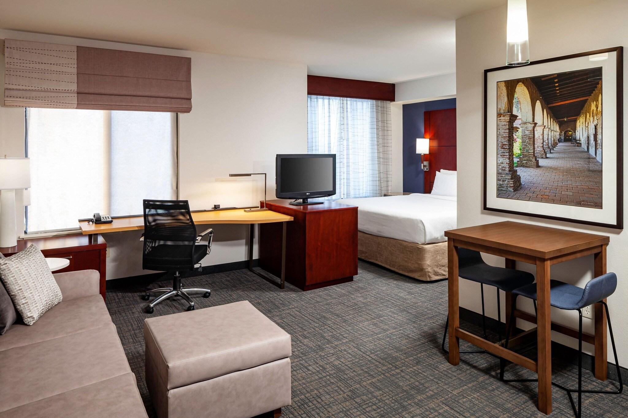 Studio King Size Bed