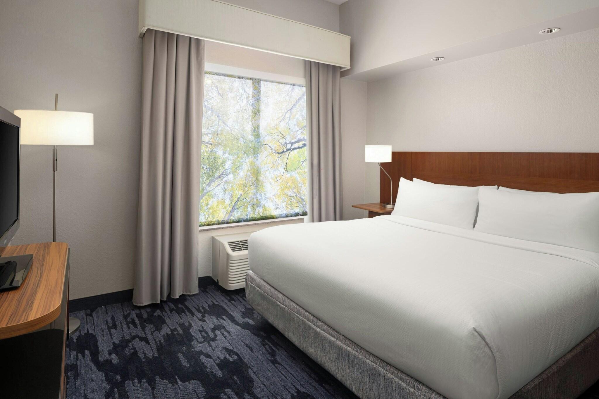 Studio King Size Bed