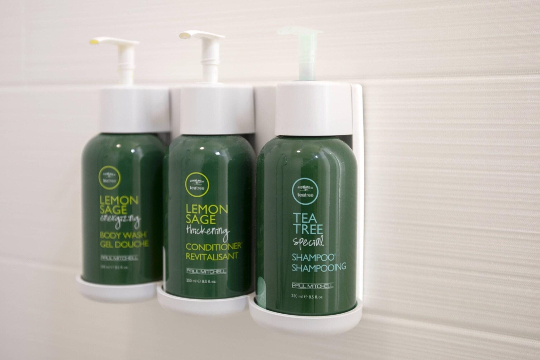 Studio Two Queen Beds