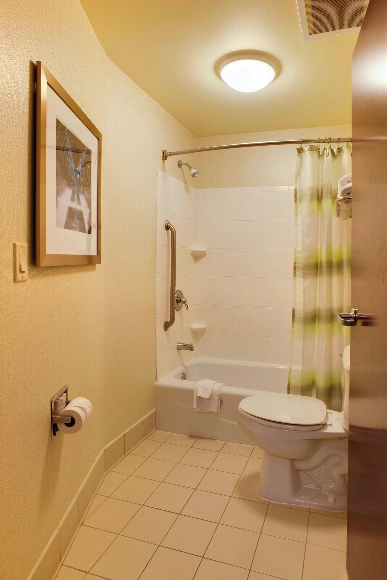 Studio King Size Bed