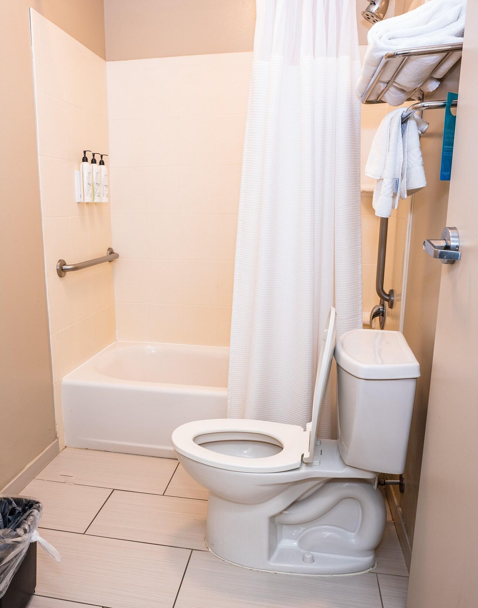 Suite Accessible-two Queen Beds