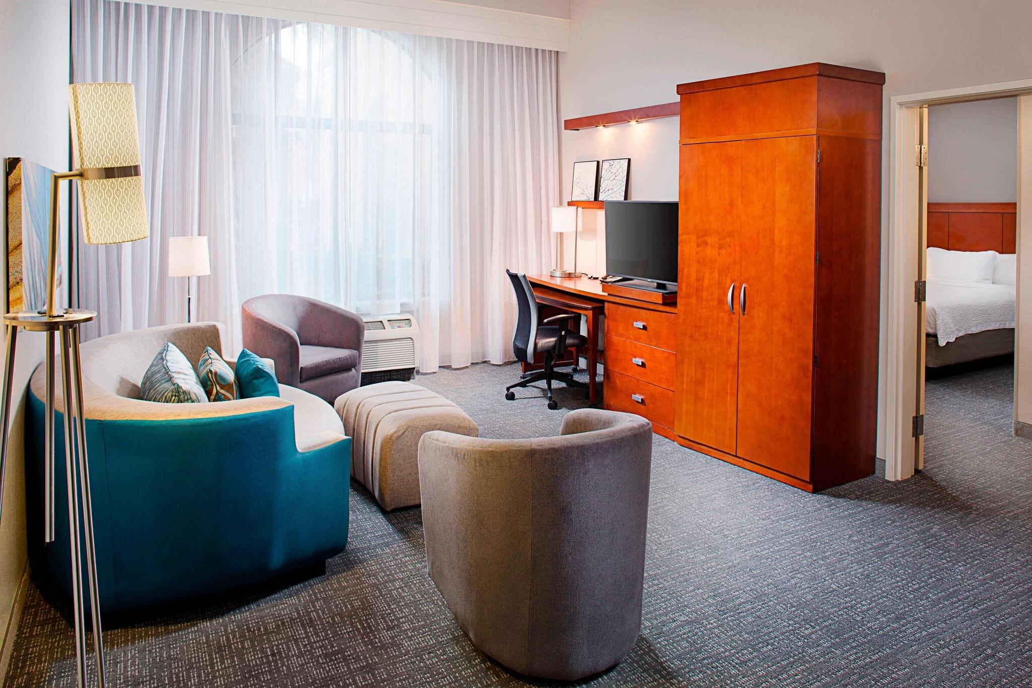 Suite City View King Bed