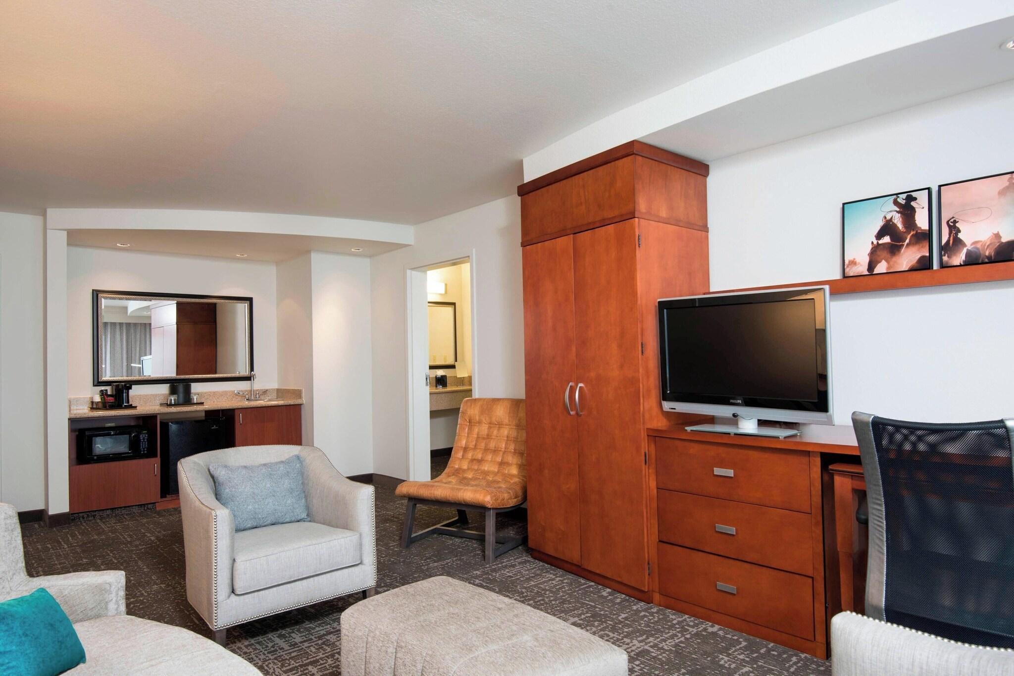Suite King Size Bed