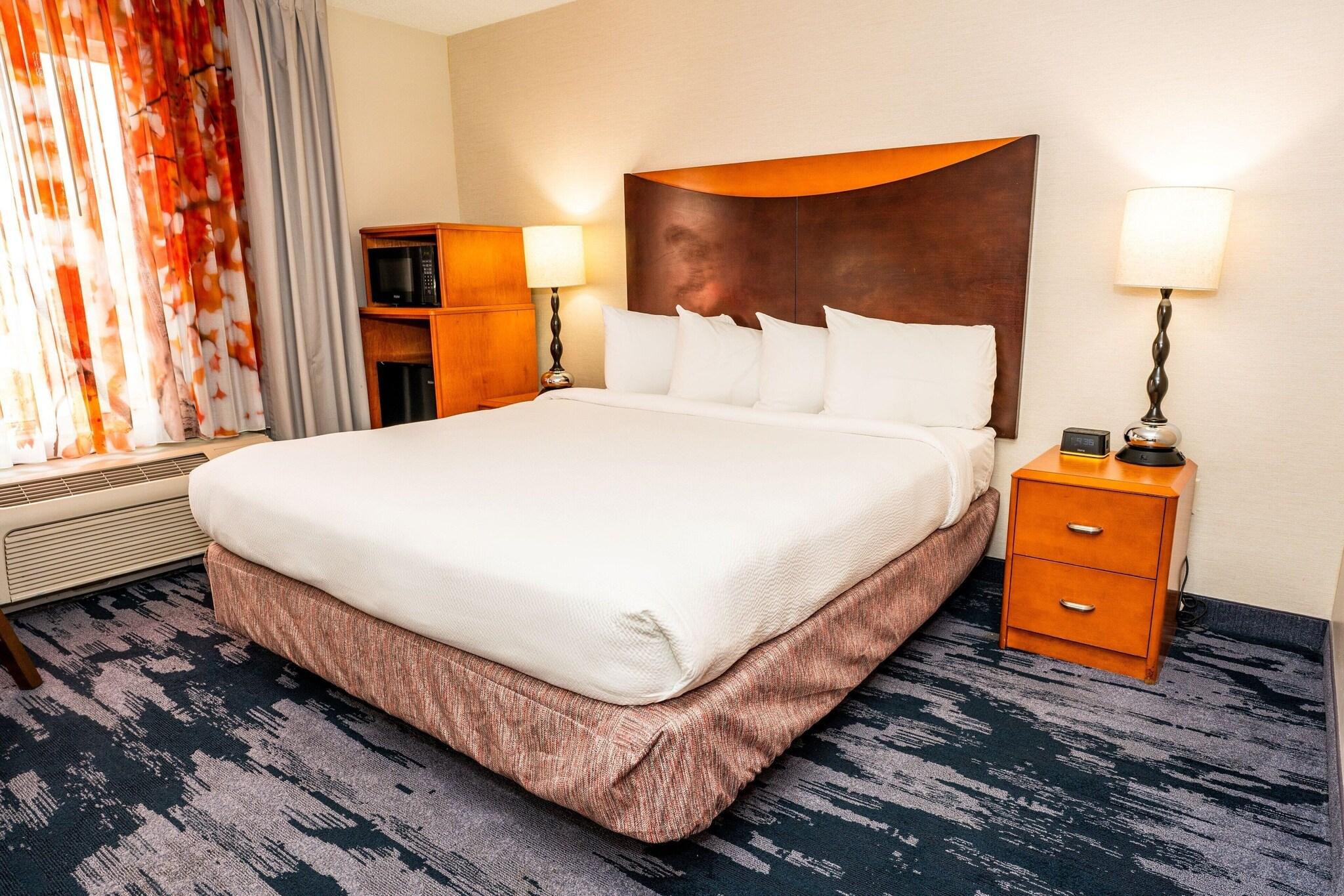 Suite King Size Bed