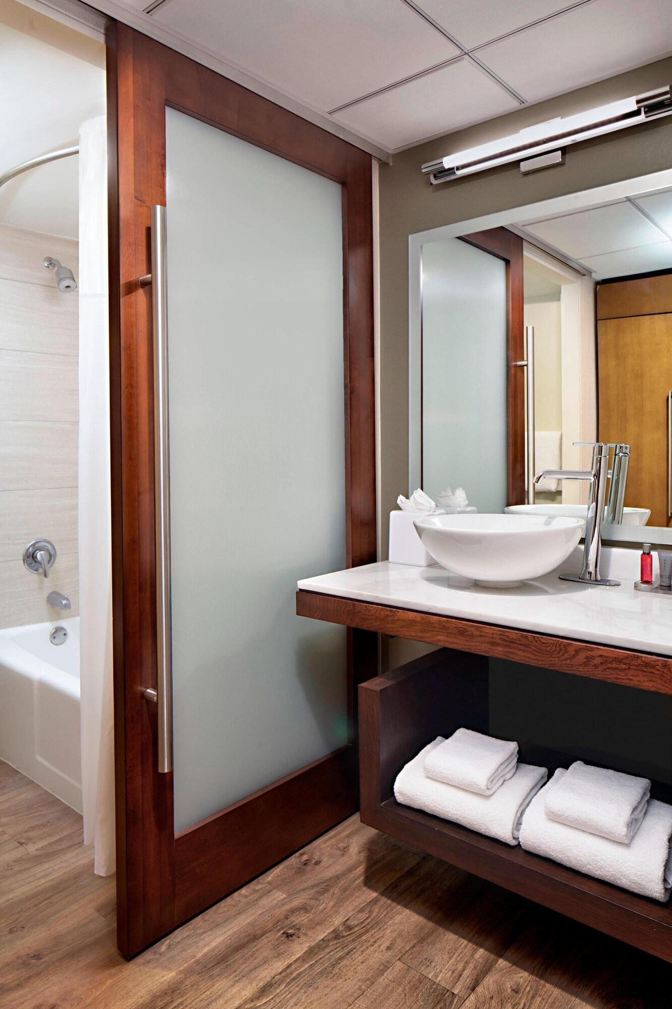 Double Club King Bed