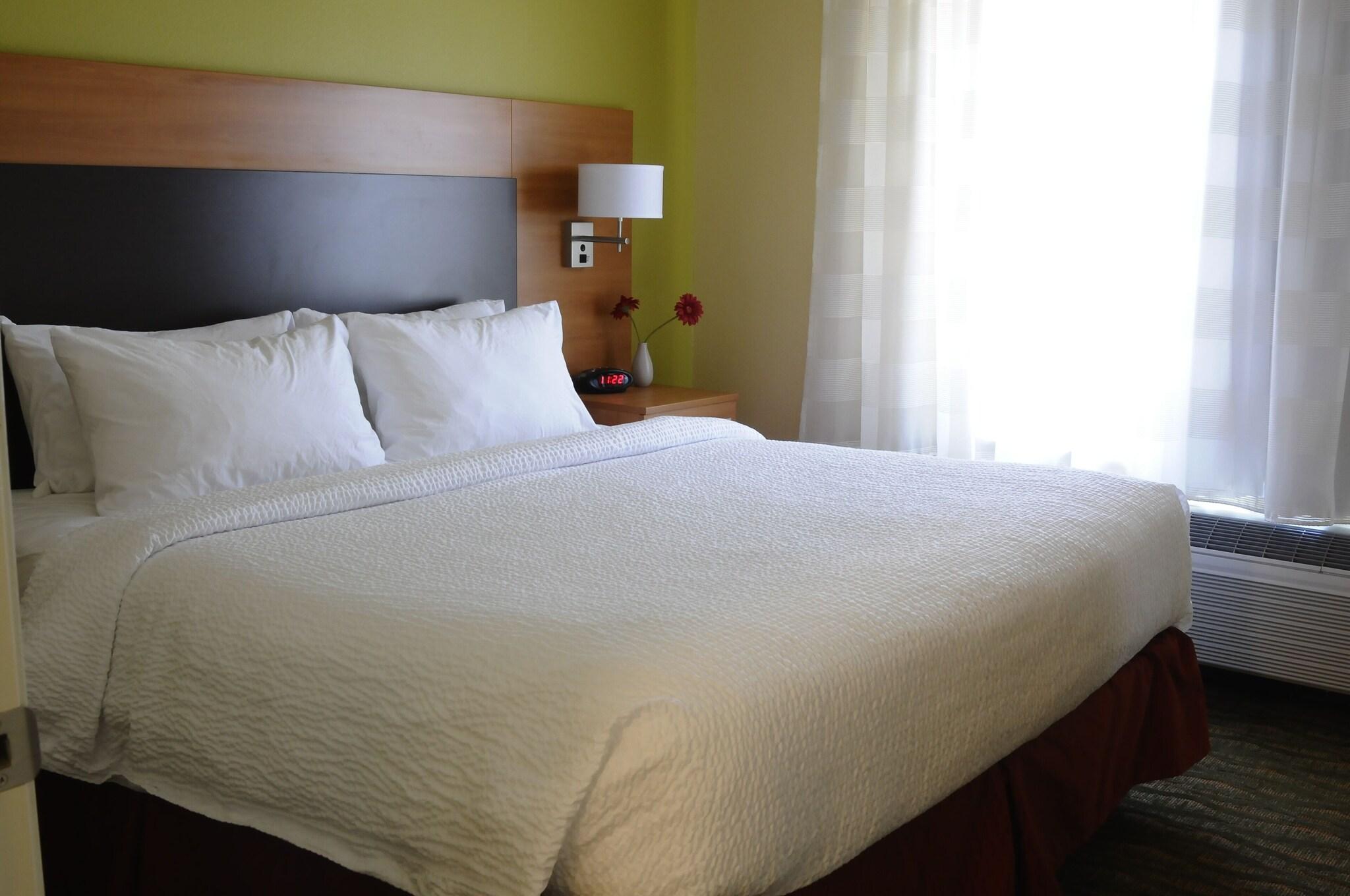 Studio King Size Bed