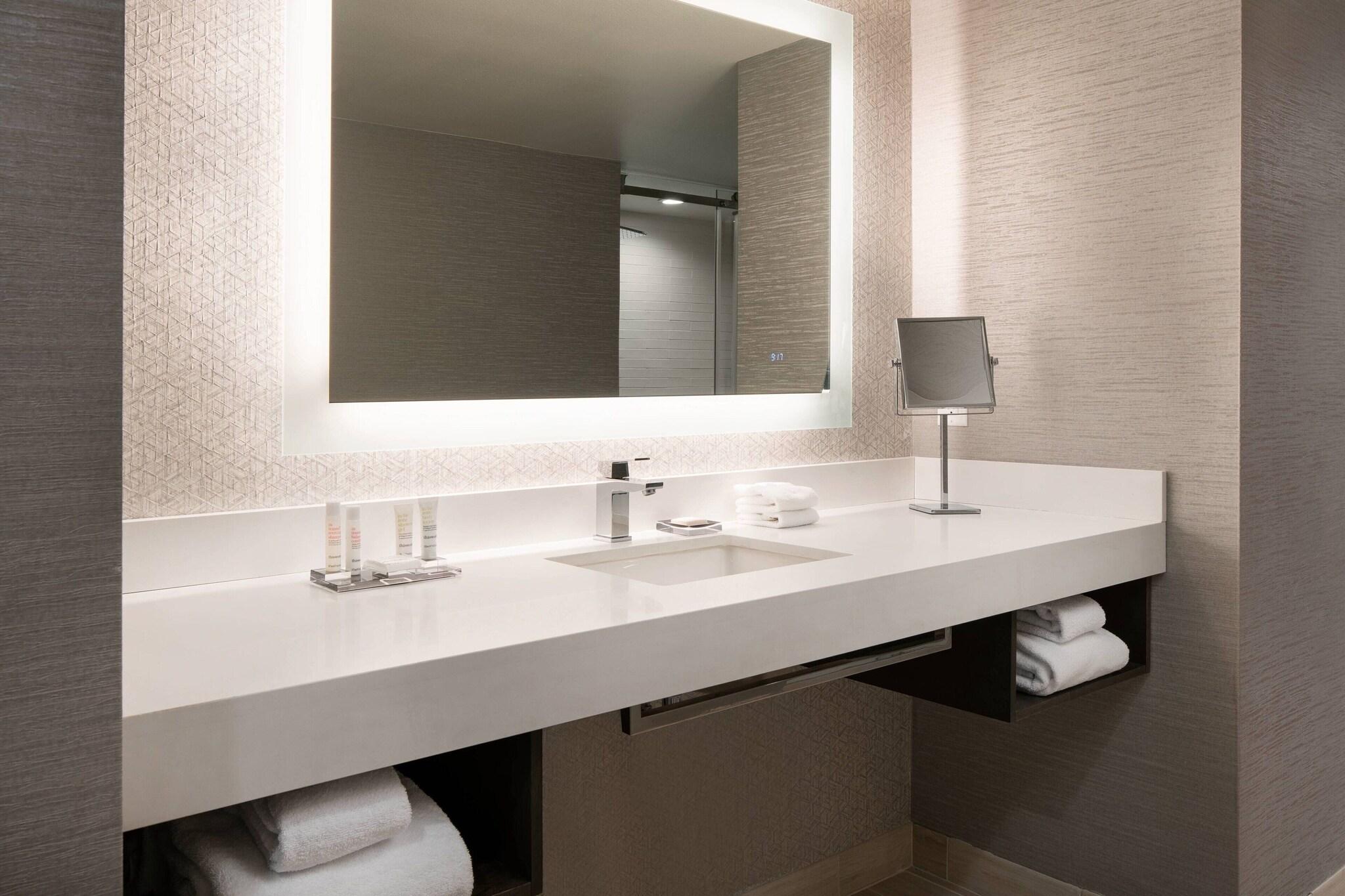 Junior Suite King Size Bed