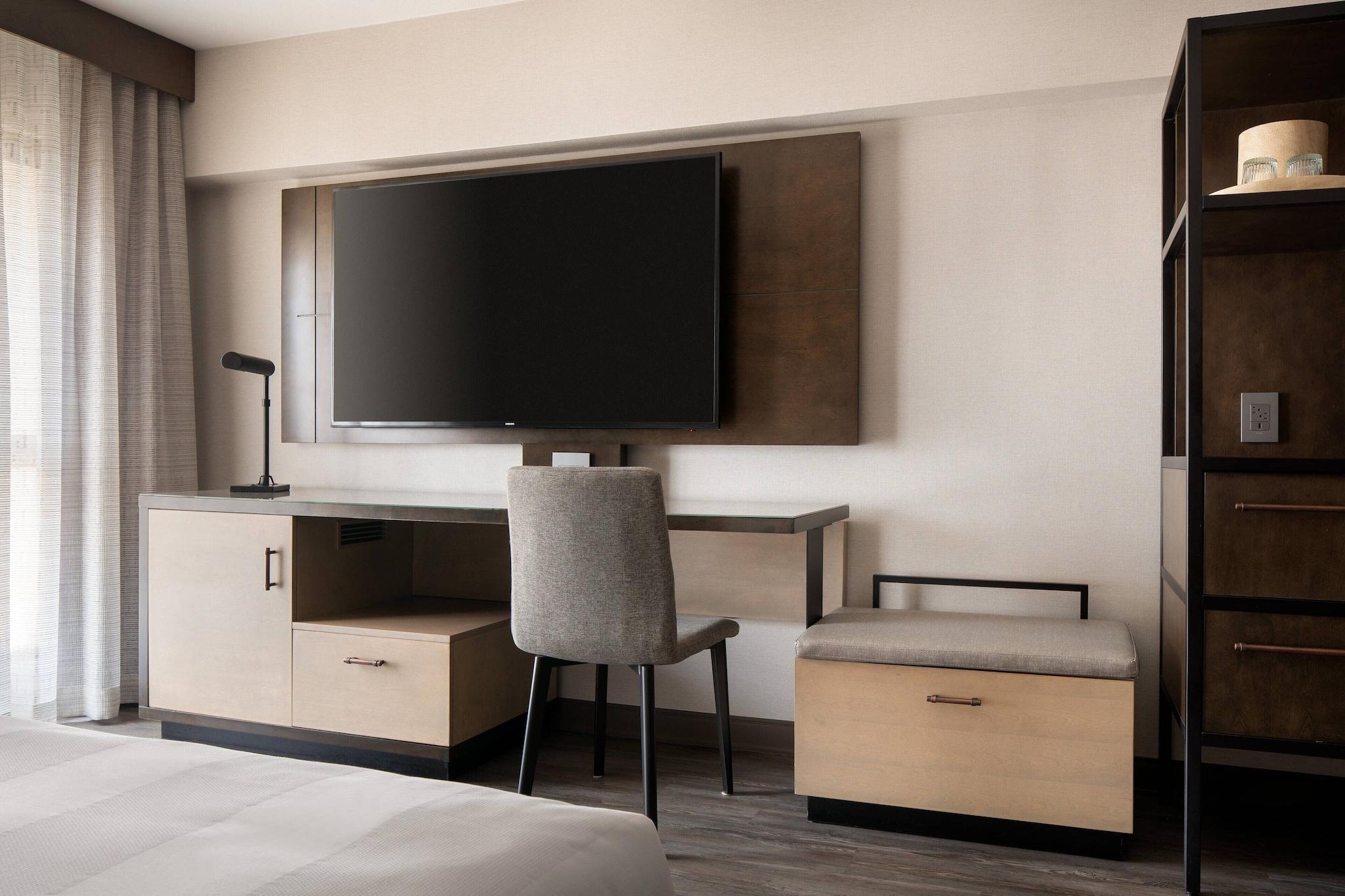 Double Accessible King Size Bed