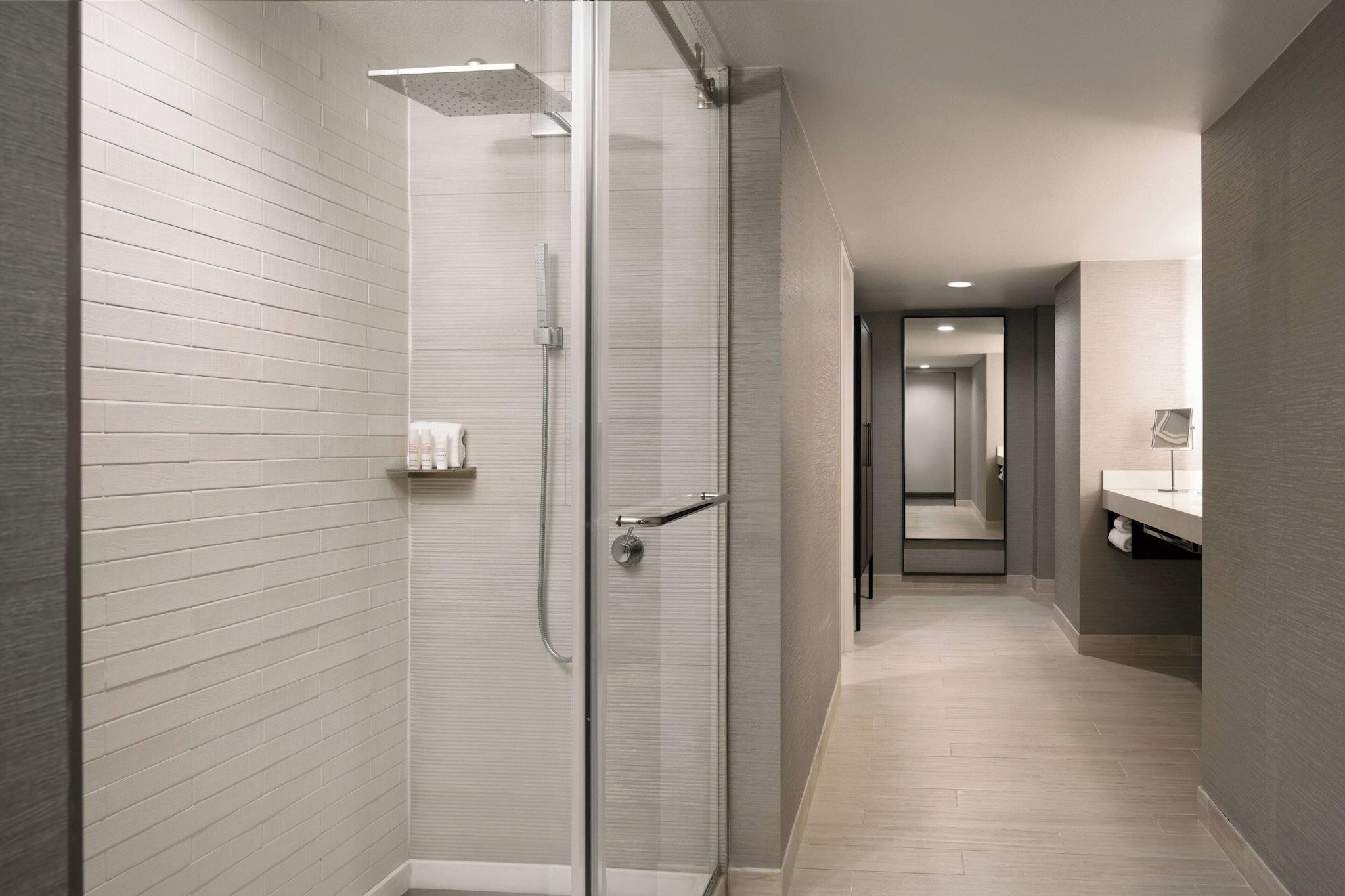 Junior Suite King Size Bed