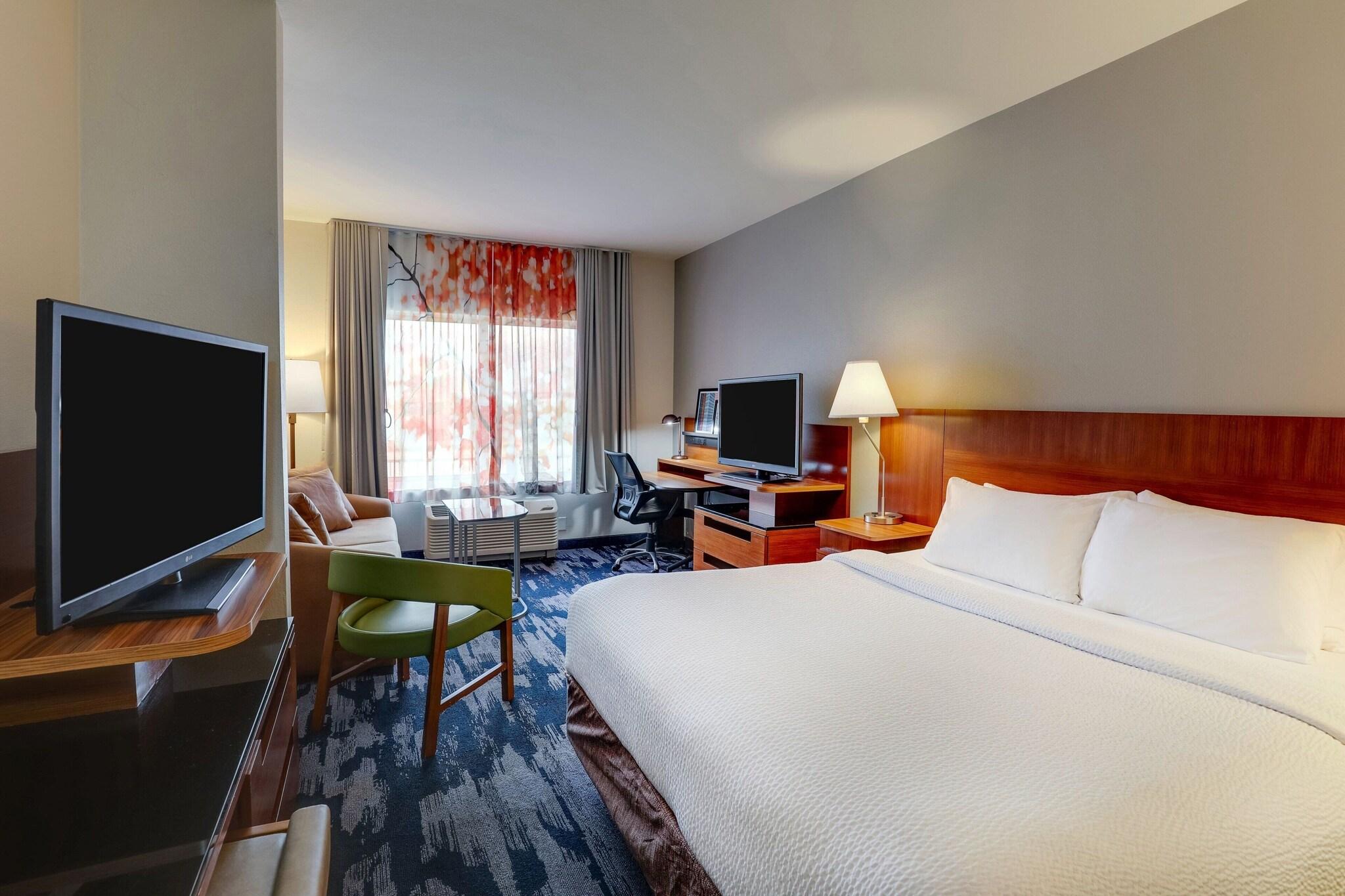 Studio King Size Bed