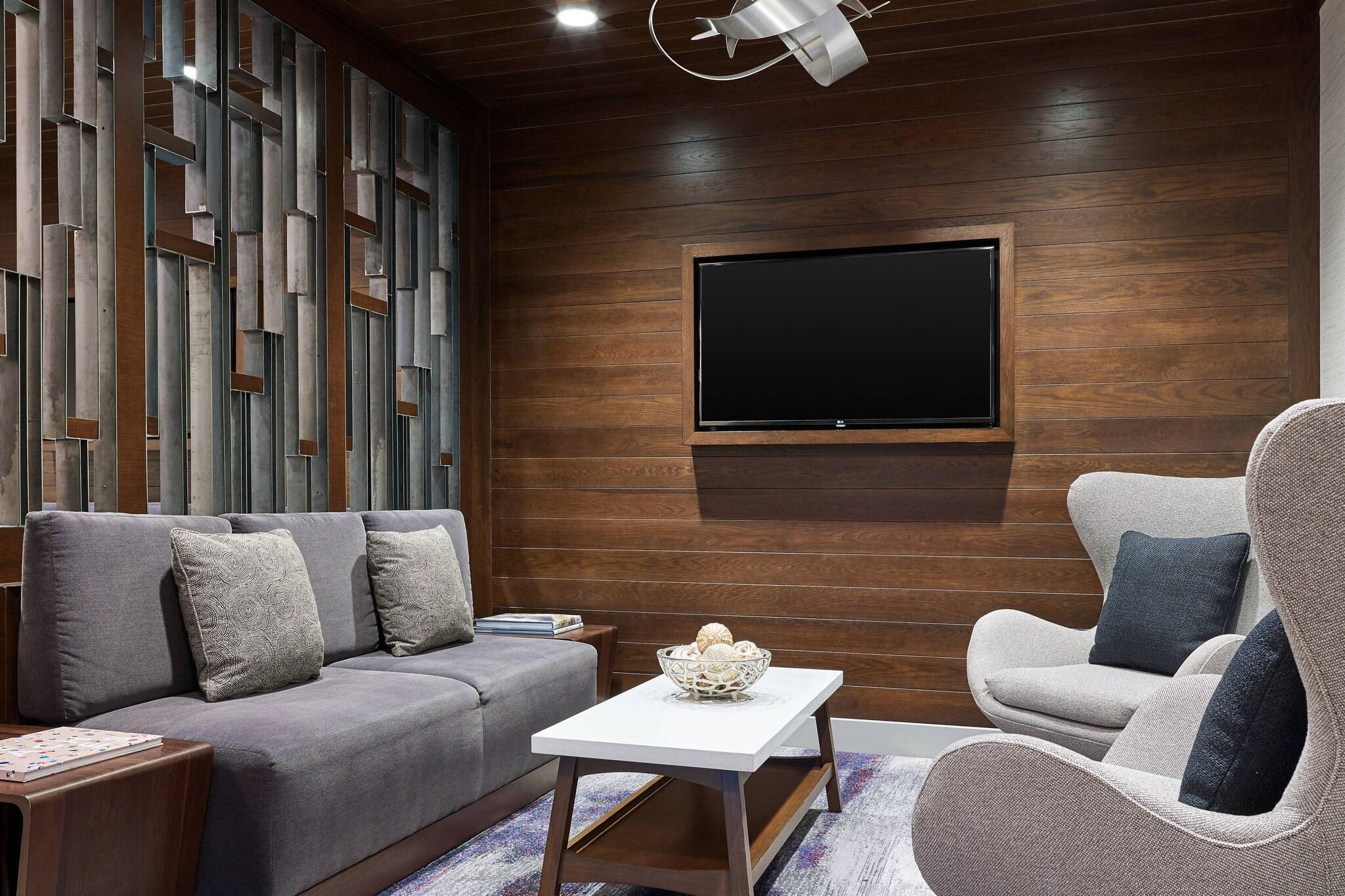 Double Club King Bed