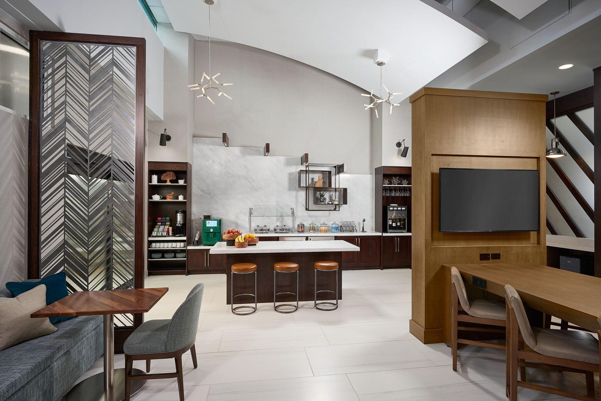 Double Club King Bed