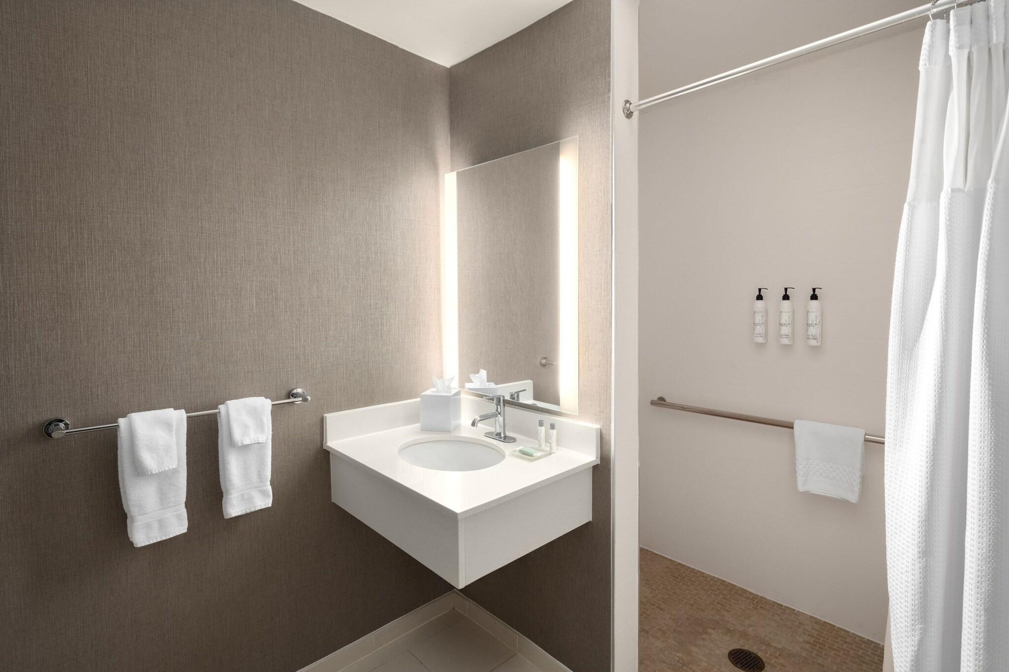 Studio King Size Bed