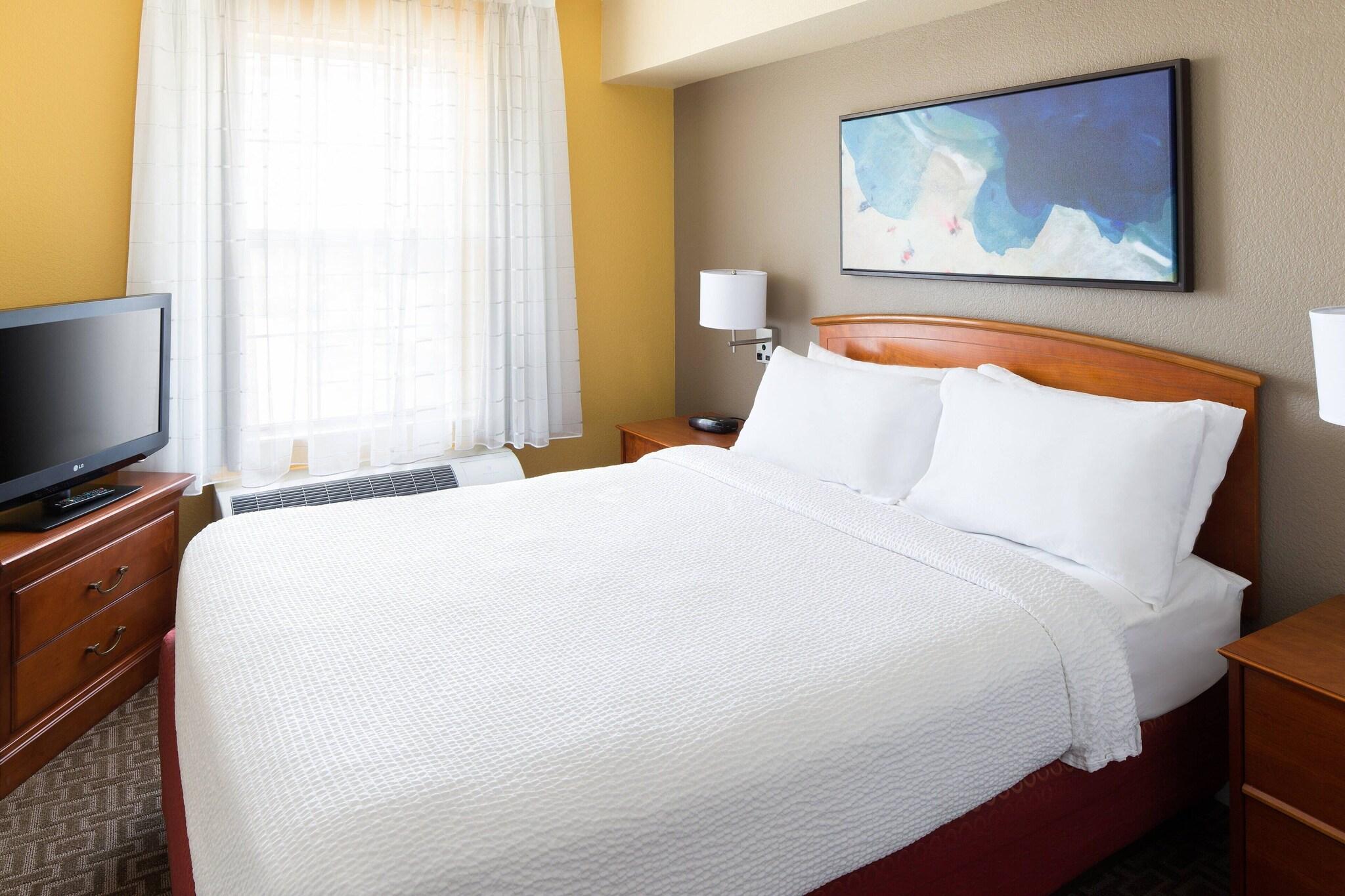 Suite Accessible-queen Size Bed