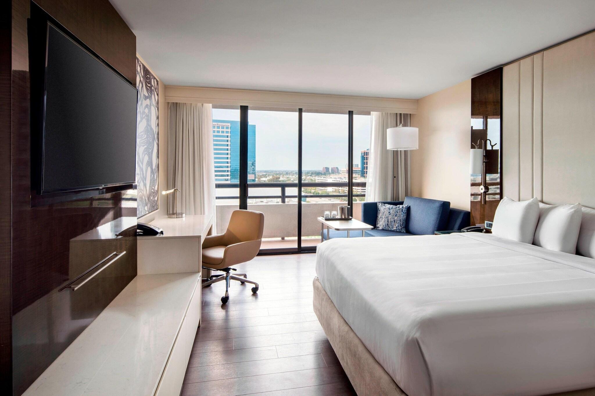 Double Club King Bed
