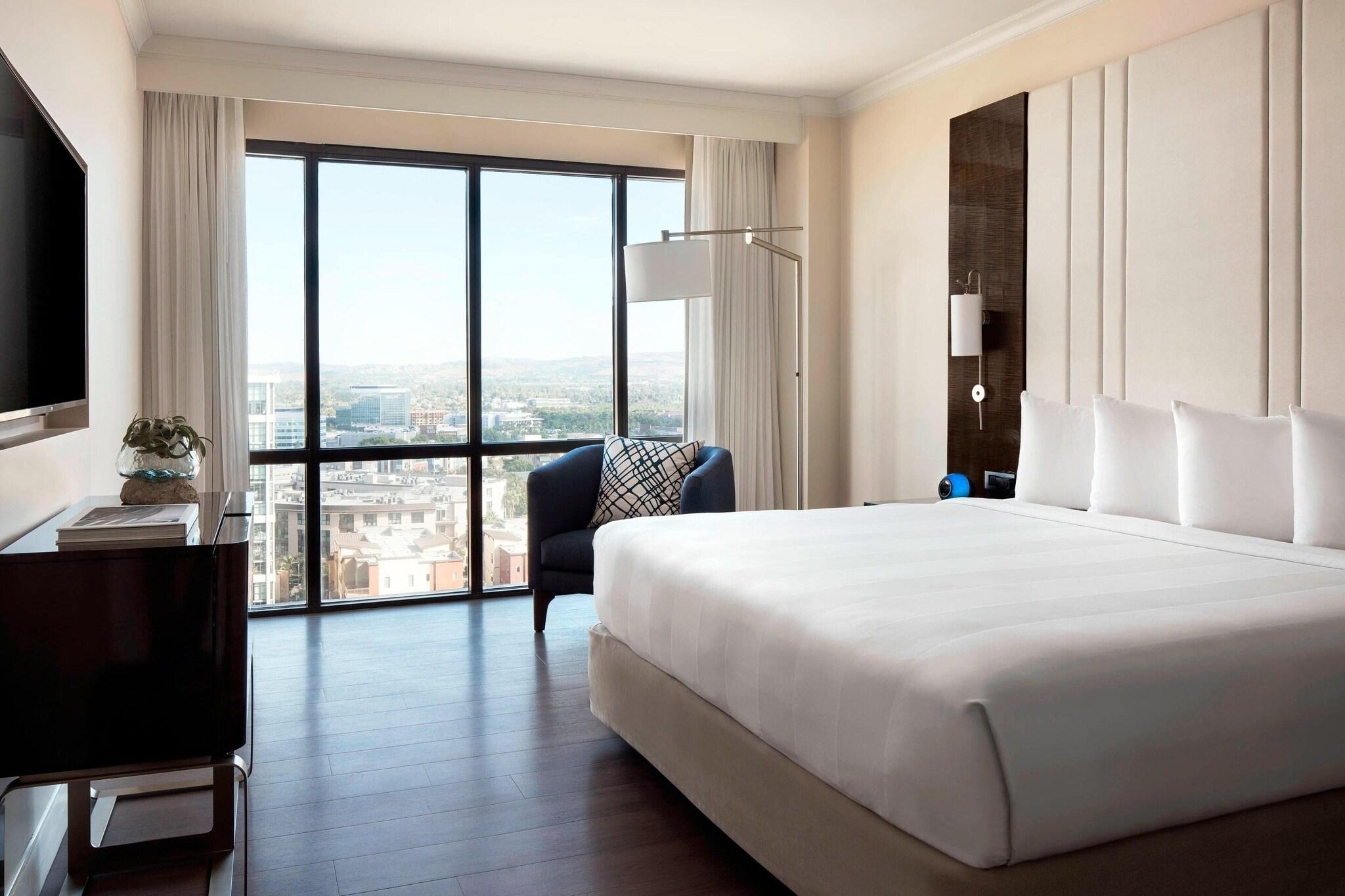Double Club King Bed