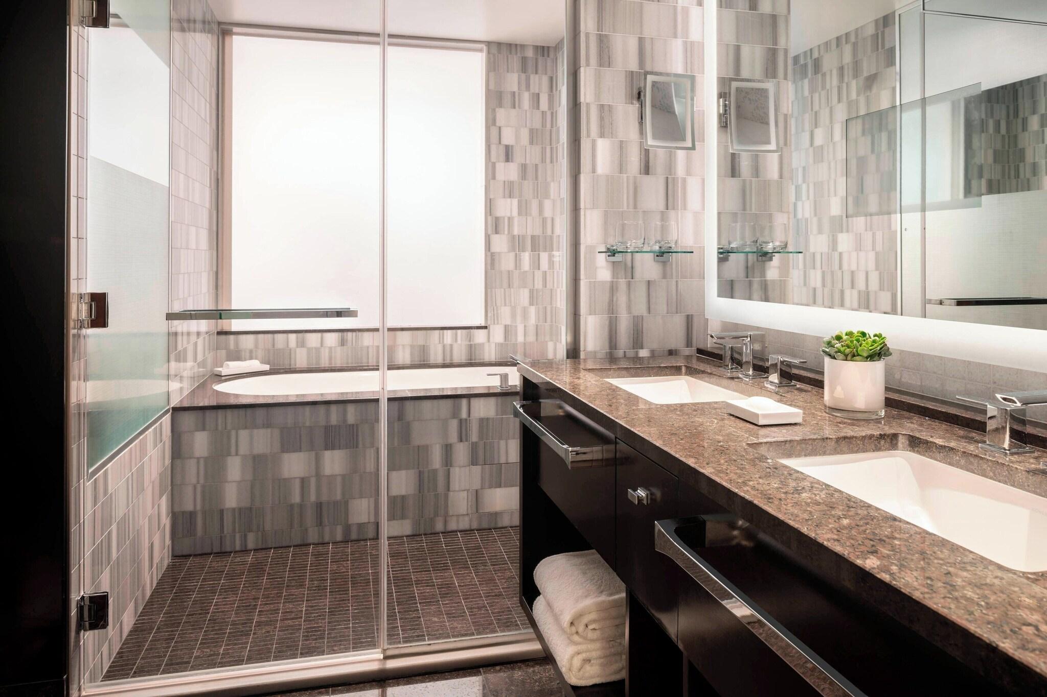 Double Deluxe City View