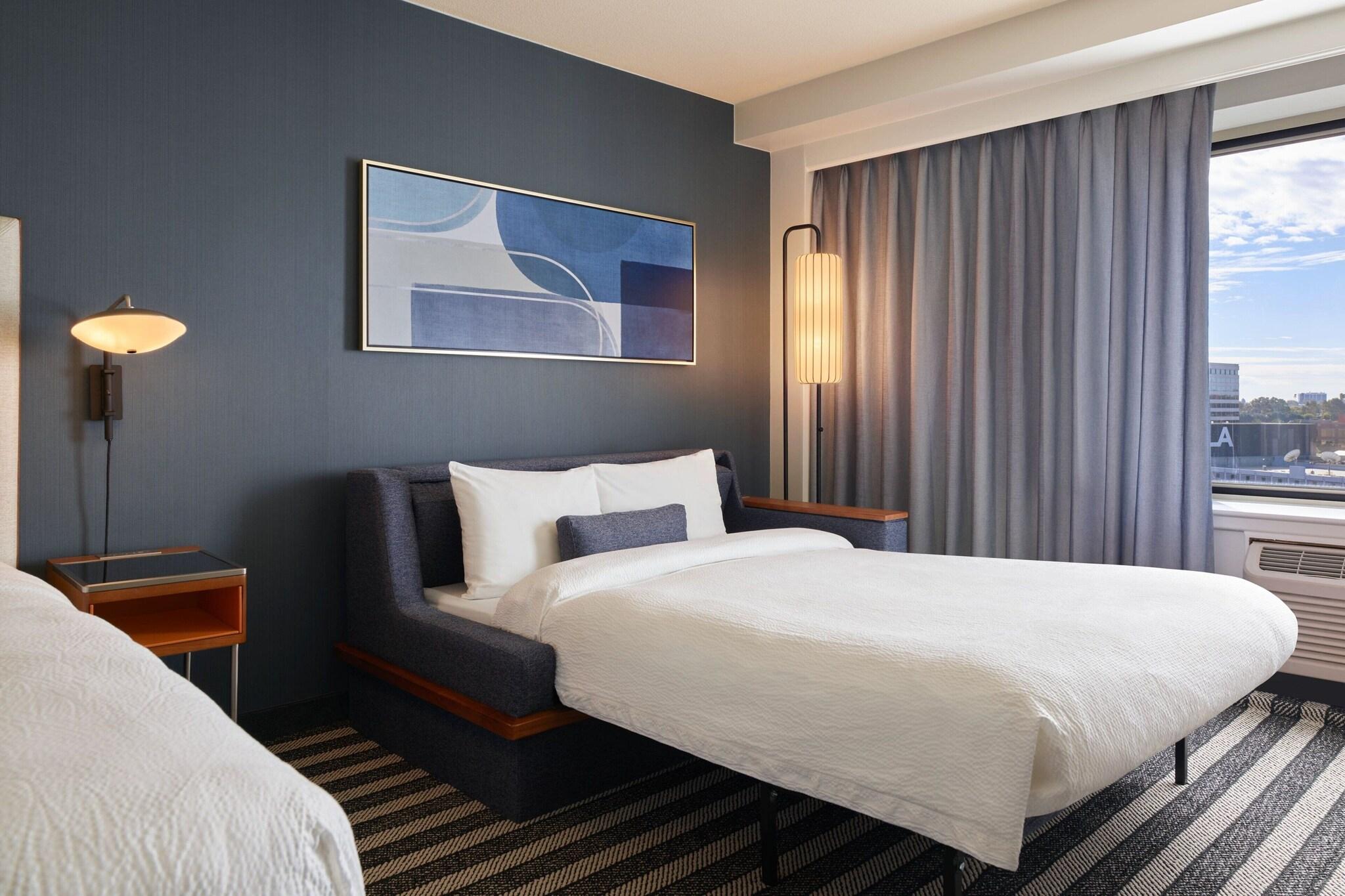 Double Deluxe King Bed