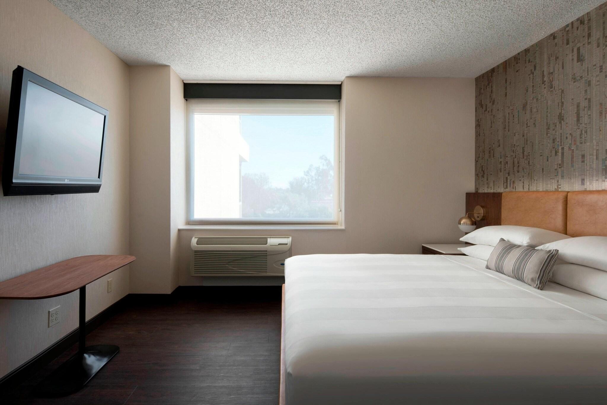 Double Accessible King Size Bed