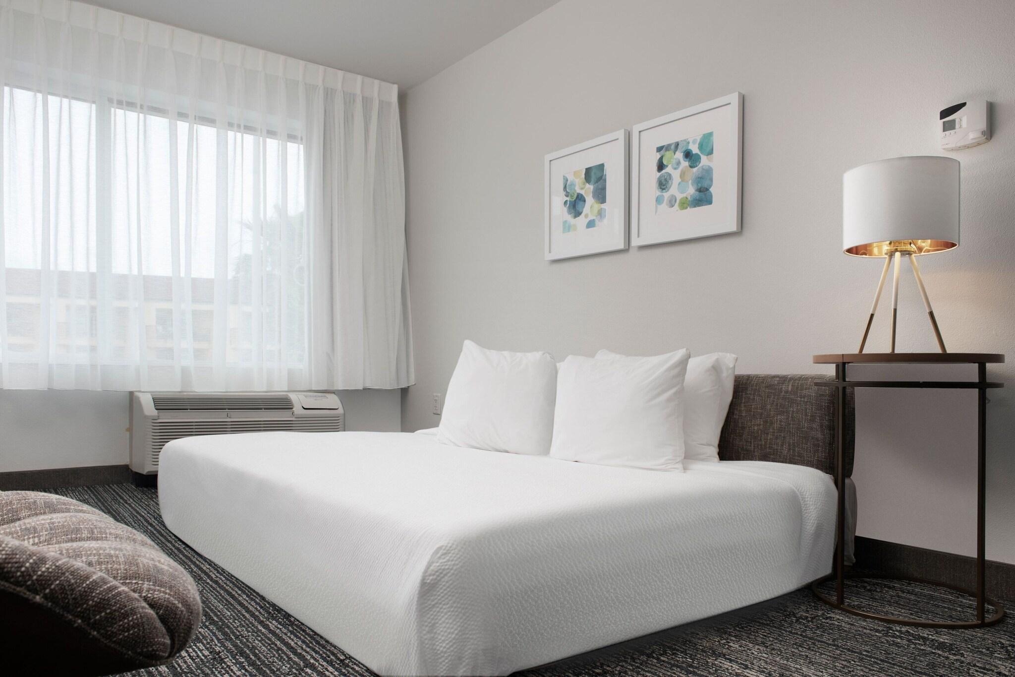 Studio King Size Bed