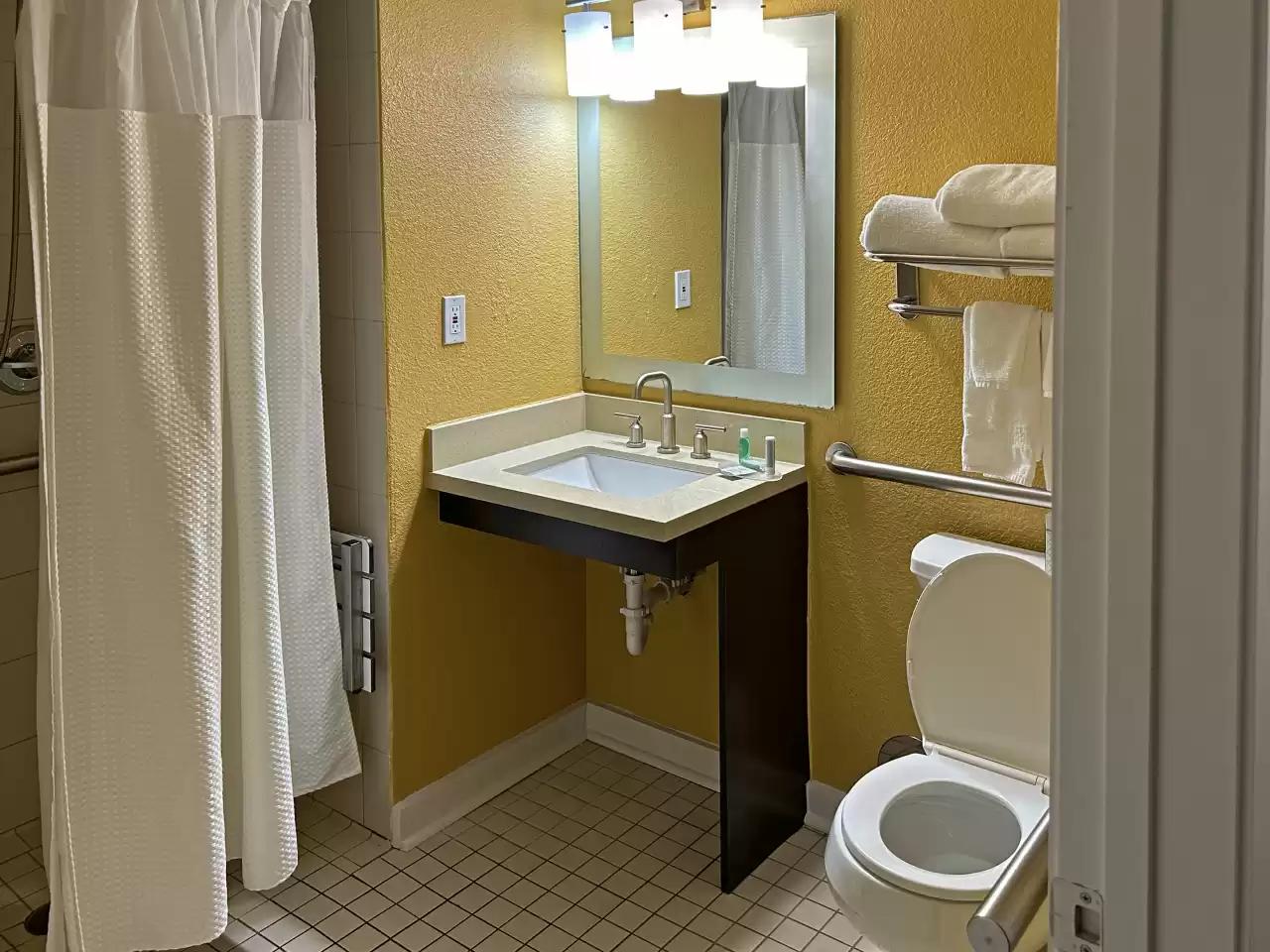 Double Queen Bed Non Smoking