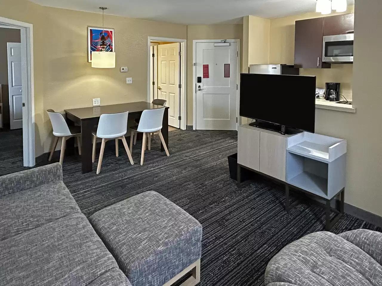 Suite Two Queen Beds Non Smoking