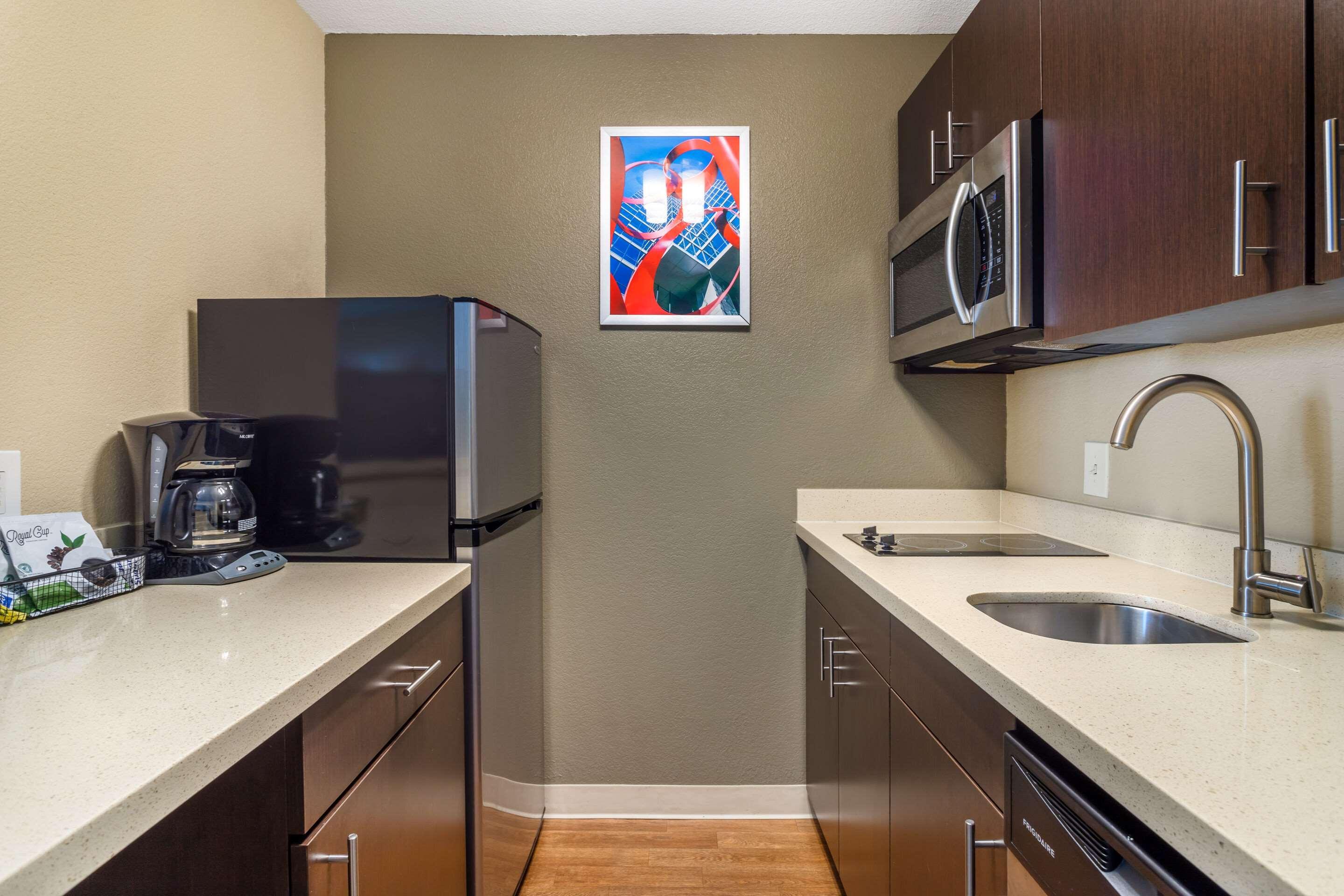 Suite Queen Size Bed