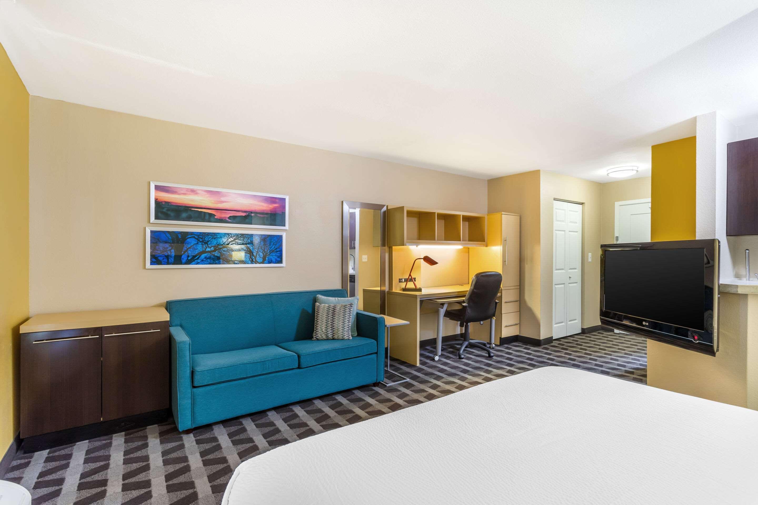 Double Queen Size Bed