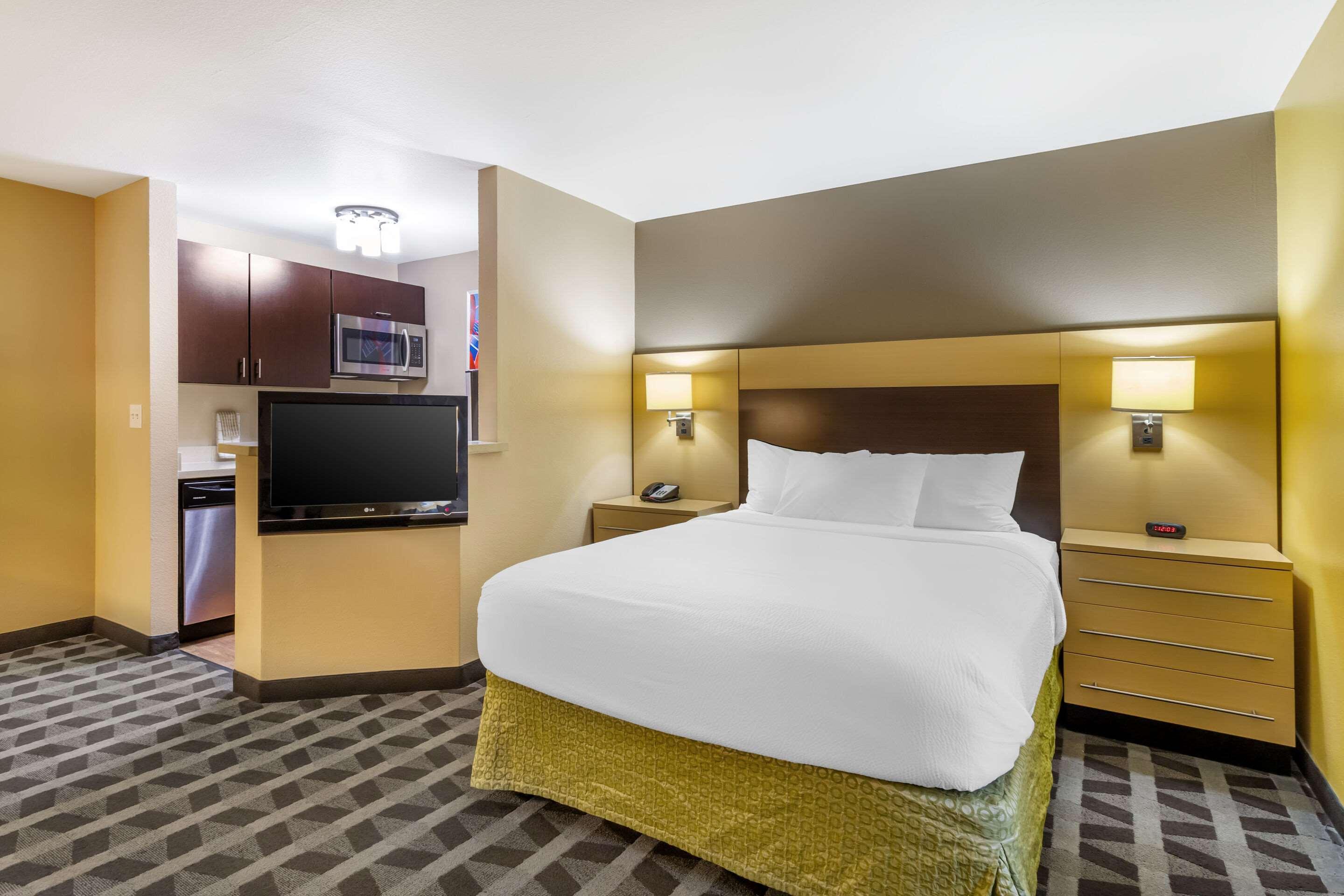 Double Queen Size Bed