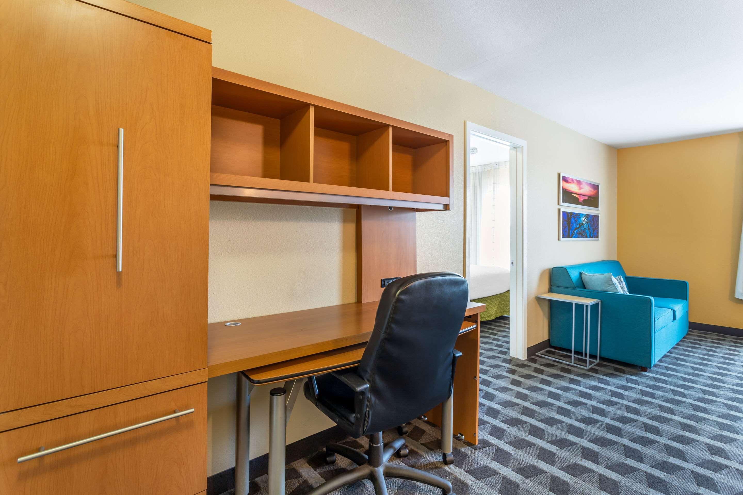 Suite Queen Size Bed