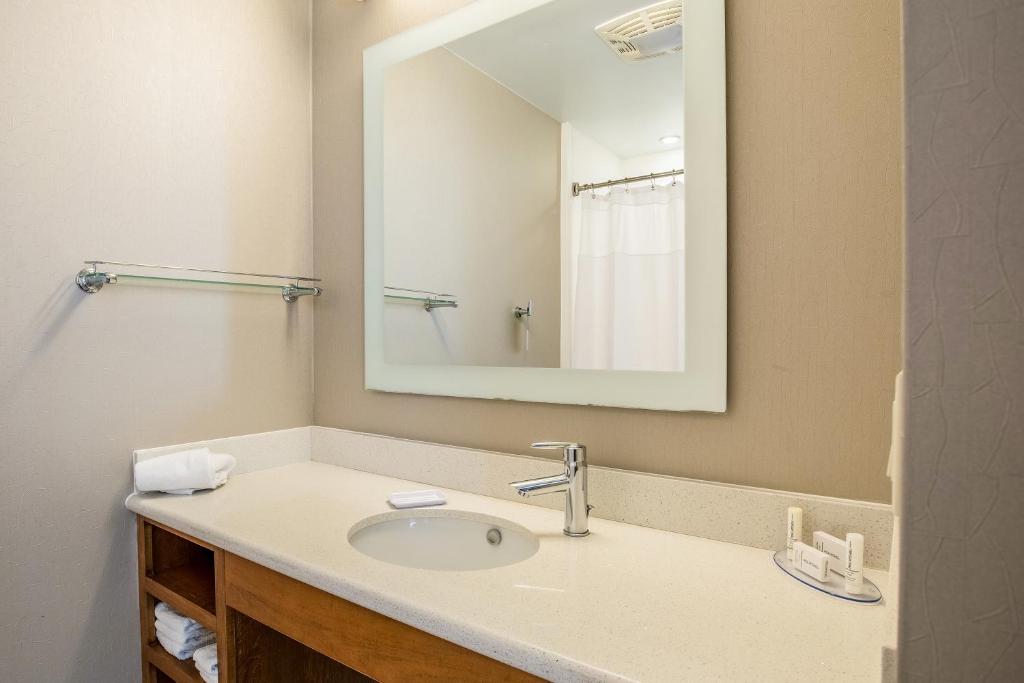Suite King Size Bed
