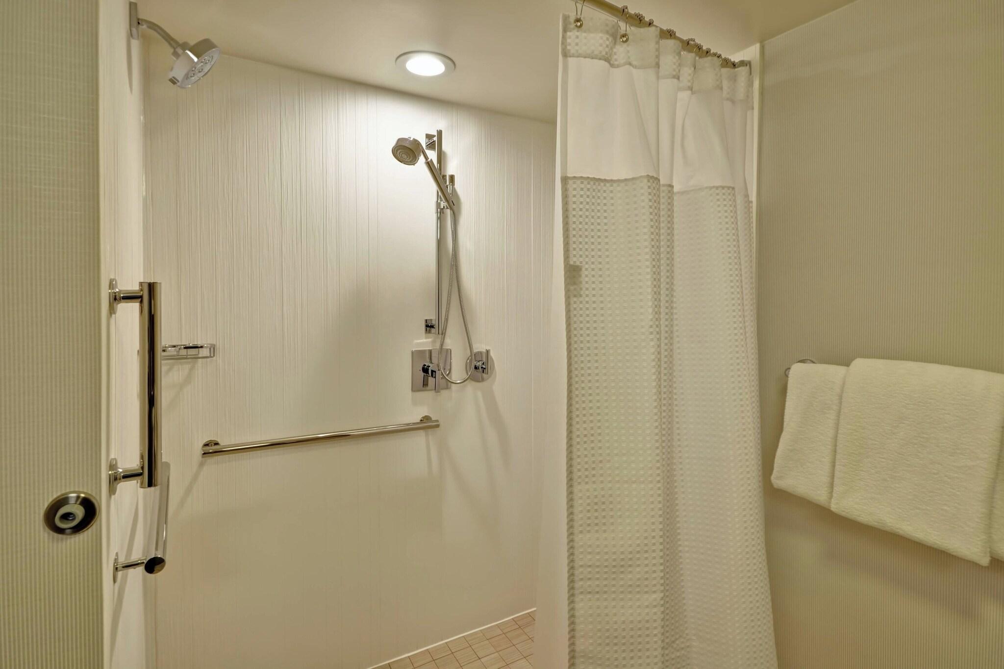 Double Accessible