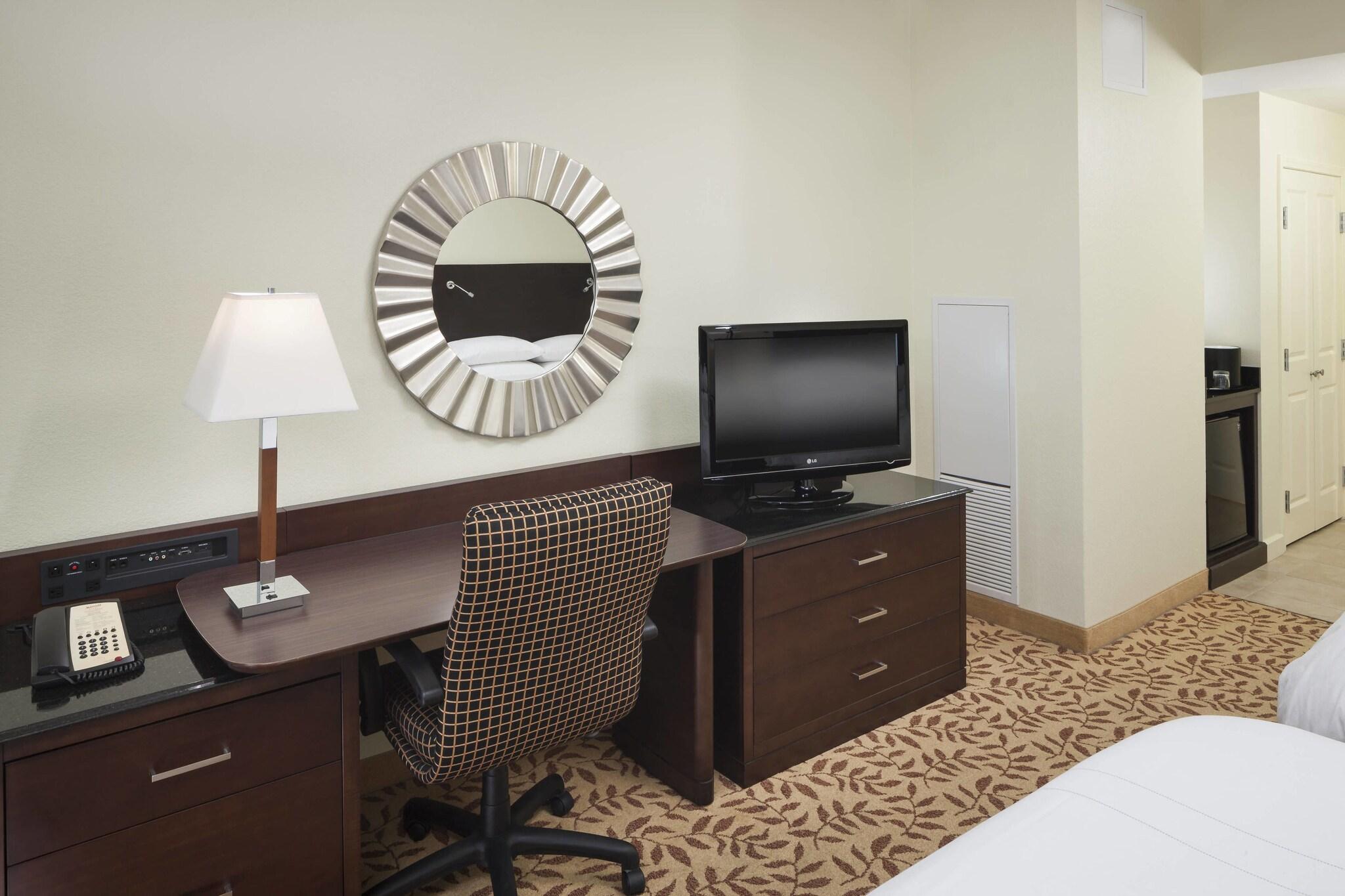 Suite Deluxe King Bed