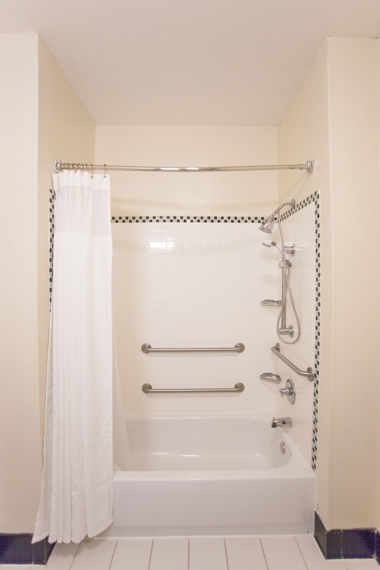 Suite Two Queen Beds